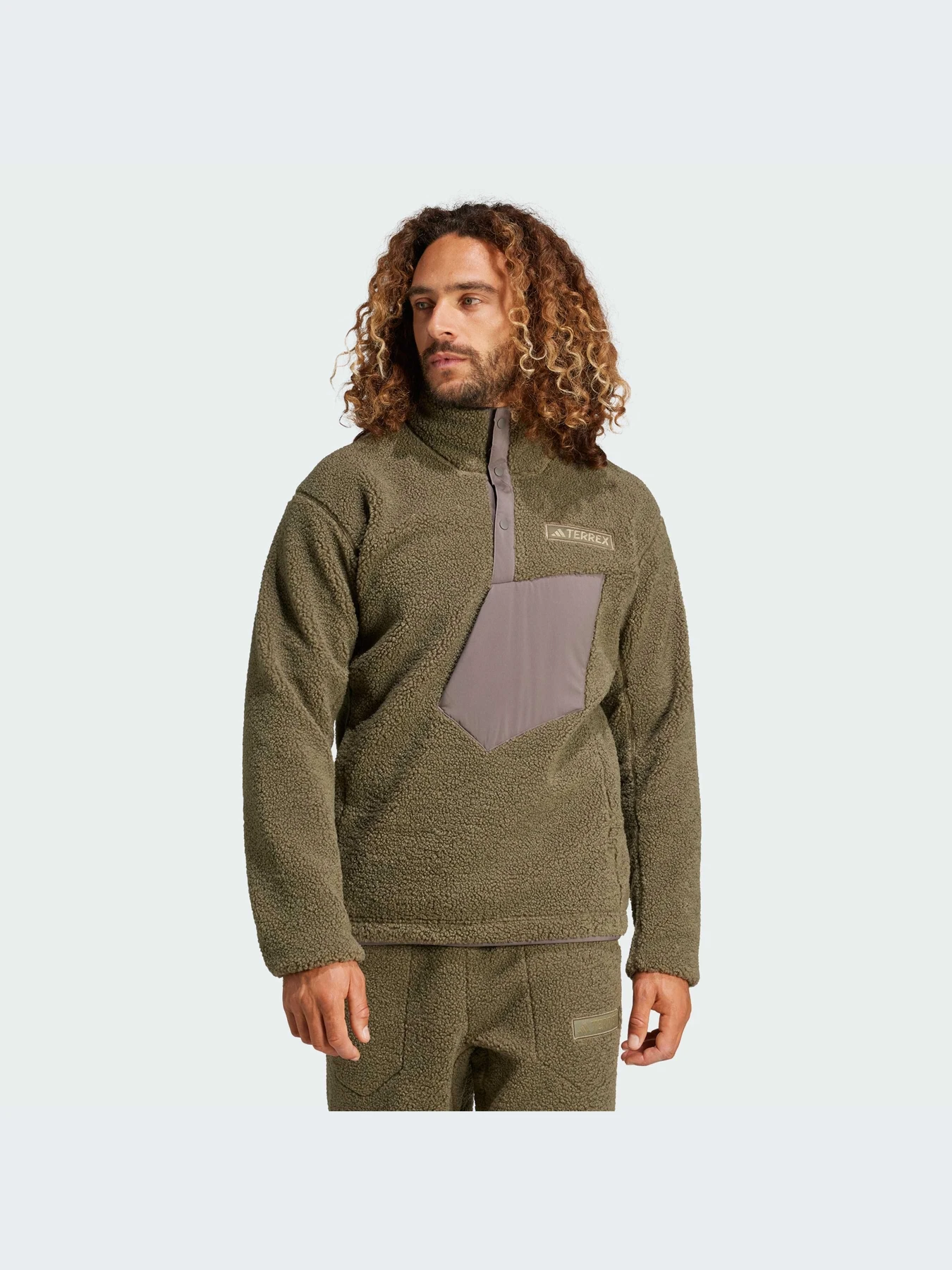 Худи и свитшоты Adidas модель IW0228-KZ Худи и свитшоты Adidas модель IW0228-KZ Фото