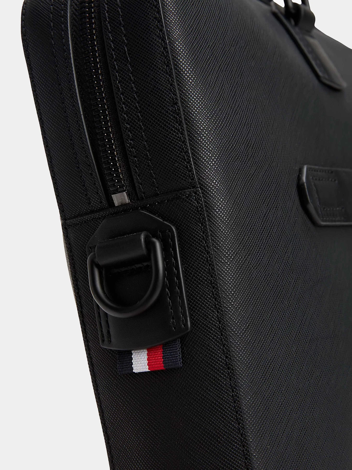 Сумки Tommy Hilfiger модель AM0AM13214-BDS Сумки Tommy Hilfiger модель AM0AM13214-BDS Фото