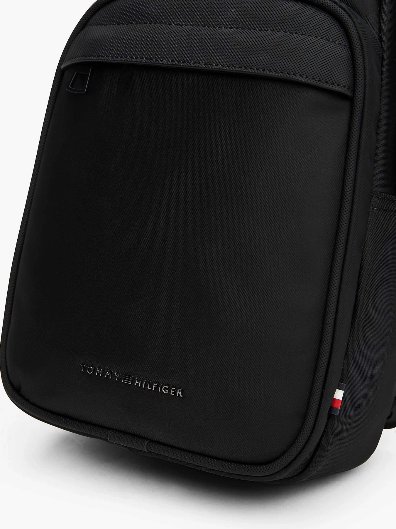 Сумки Tommy Hilfiger модель AM0AM13363-BDS Сумки Tommy Hilfiger модель AM0AM13363-BDS Фото