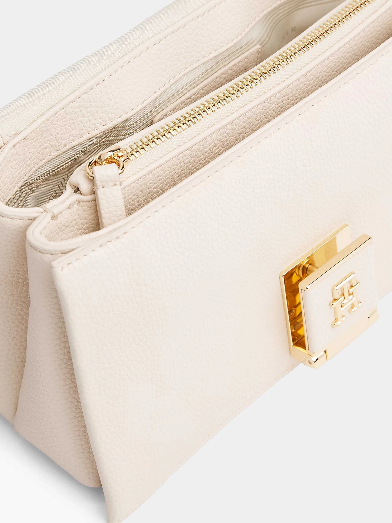 Сумки Tommy Hilfiger модель AW0AW17216-AA8 Фото