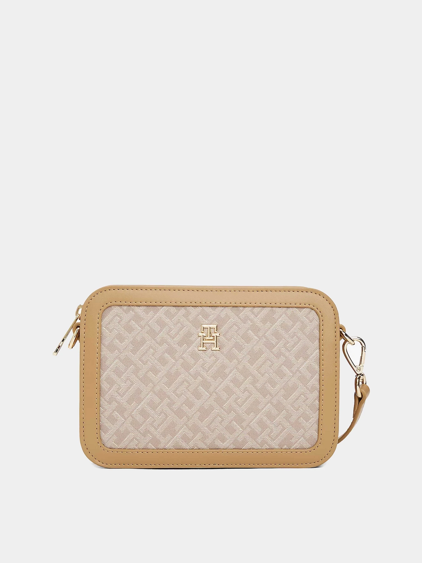 Сумки Tommy Hilfiger модель AW0AW17607-0I1 Сумки Tommy Hilfiger модель AW0AW17607-0I1 Фото