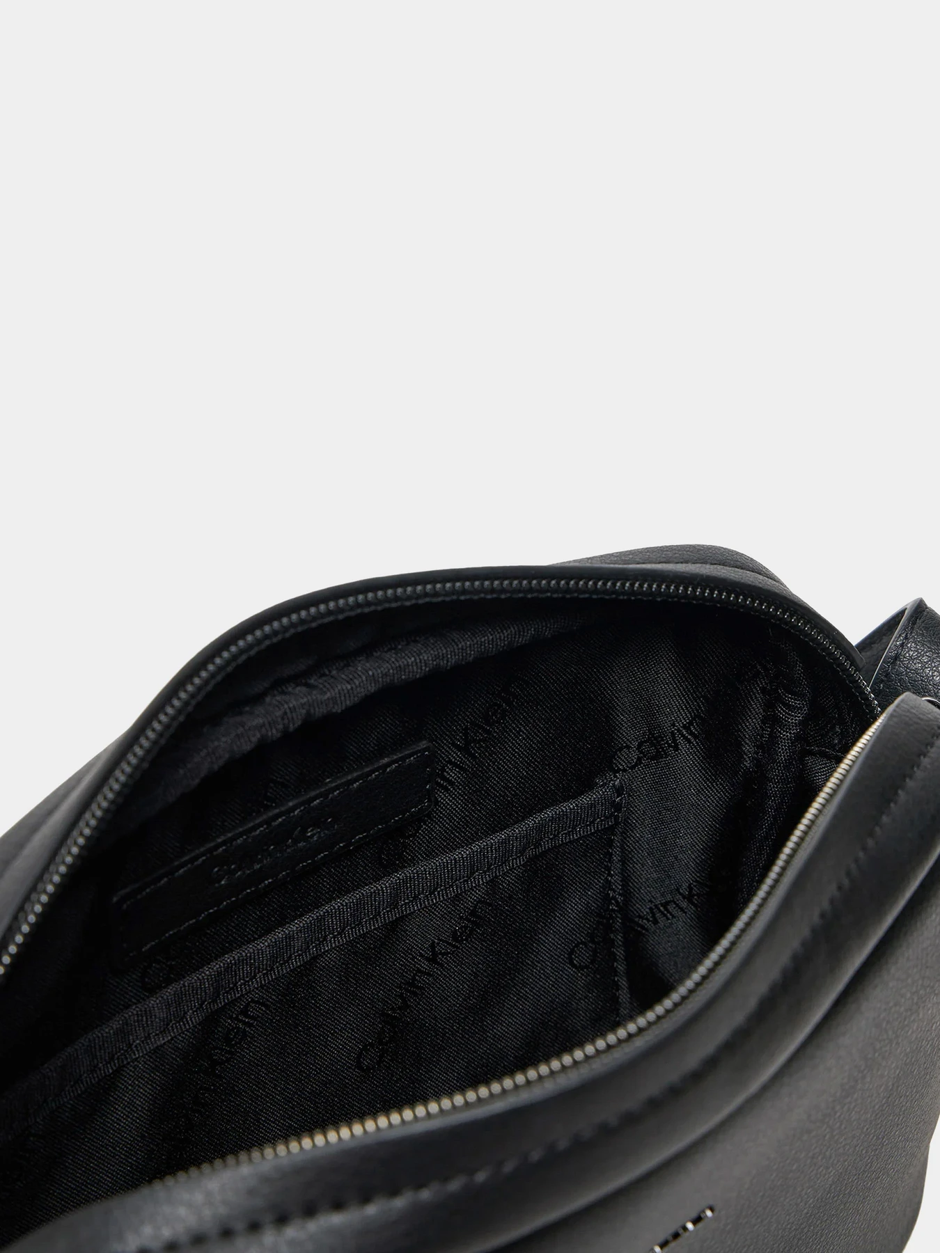 Сумки Calvin Klein модель K50K512905-BEH Фото