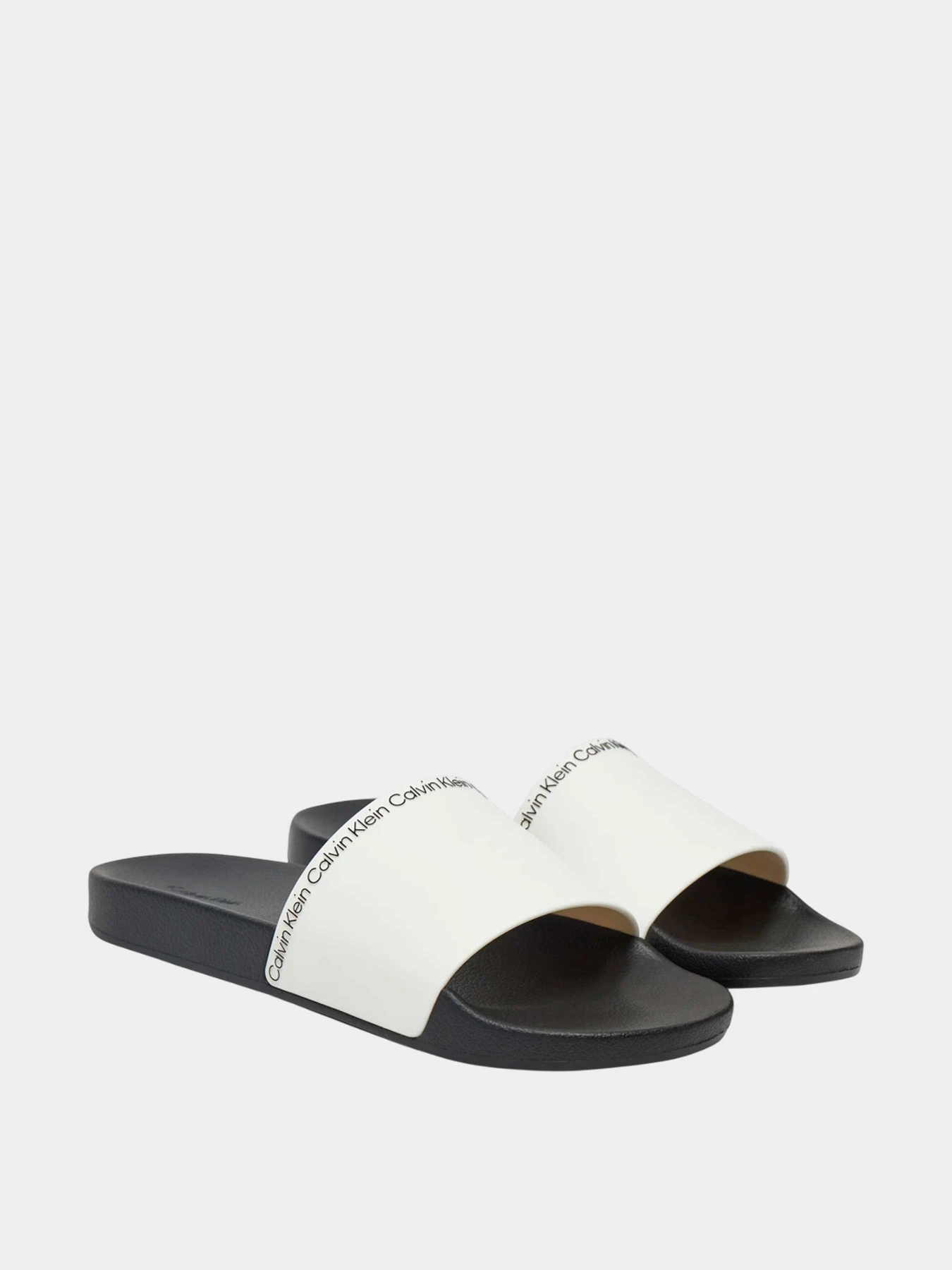 Шлёпанцы Calvin Klein модель HM0HM00981-03A Шлёпанцы Calvin Klein модель HM0HM00981-03A Фото