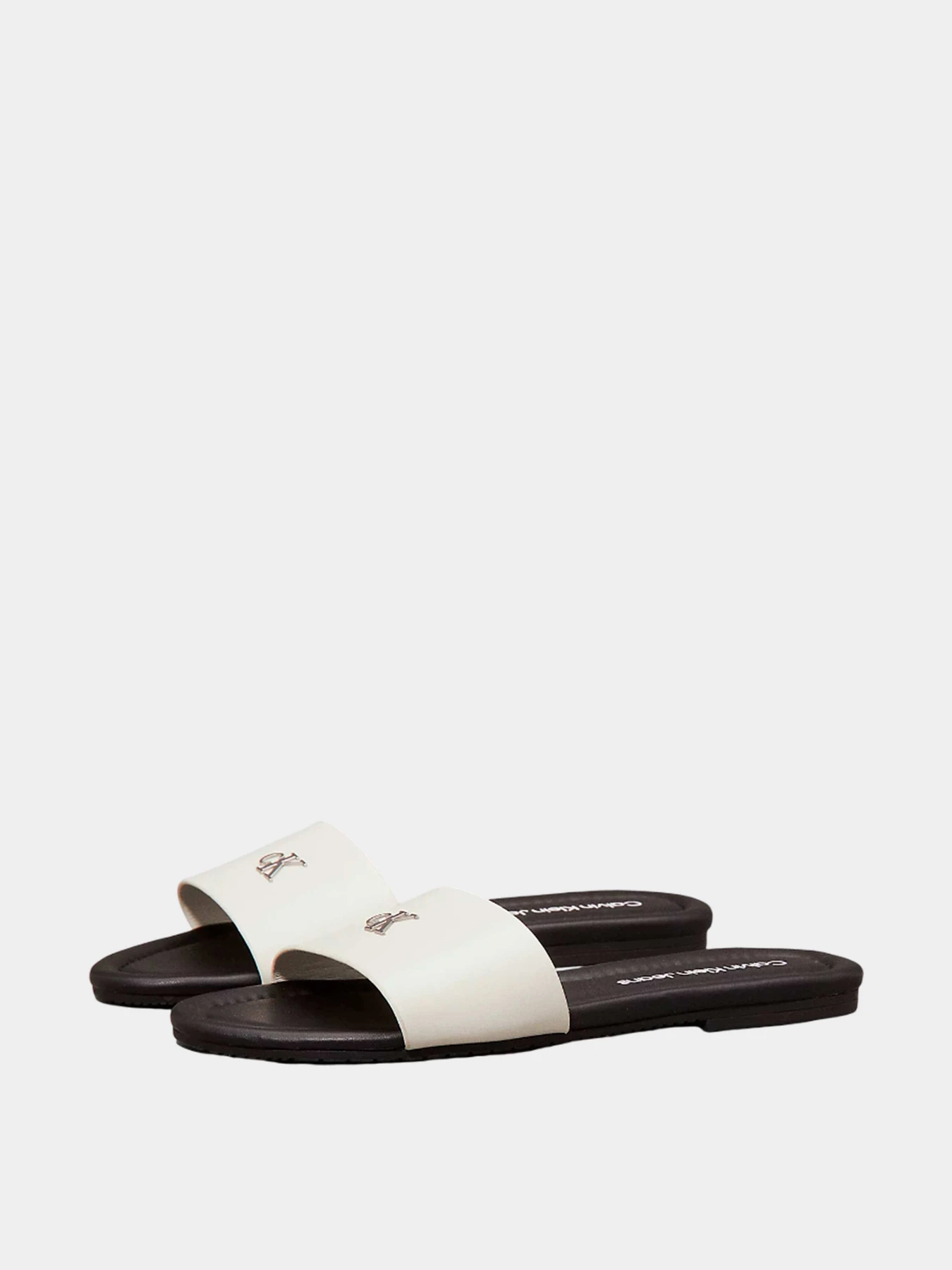 Шлёпанцы Calvin Klein модель YW0YW01697-CJH Шлёпанцы Calvin Klein модель YW0YW01697-CJH Фото
