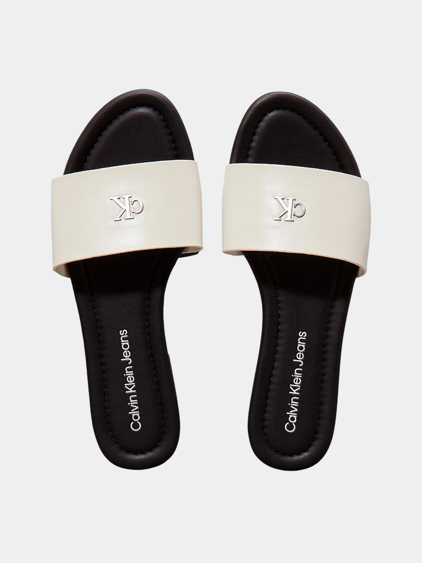 Шлёпанцы Calvin Klein модель YW0YW01697-CJH Шлёпанцы Calvin Klein модель YW0YW01697-CJH Фото