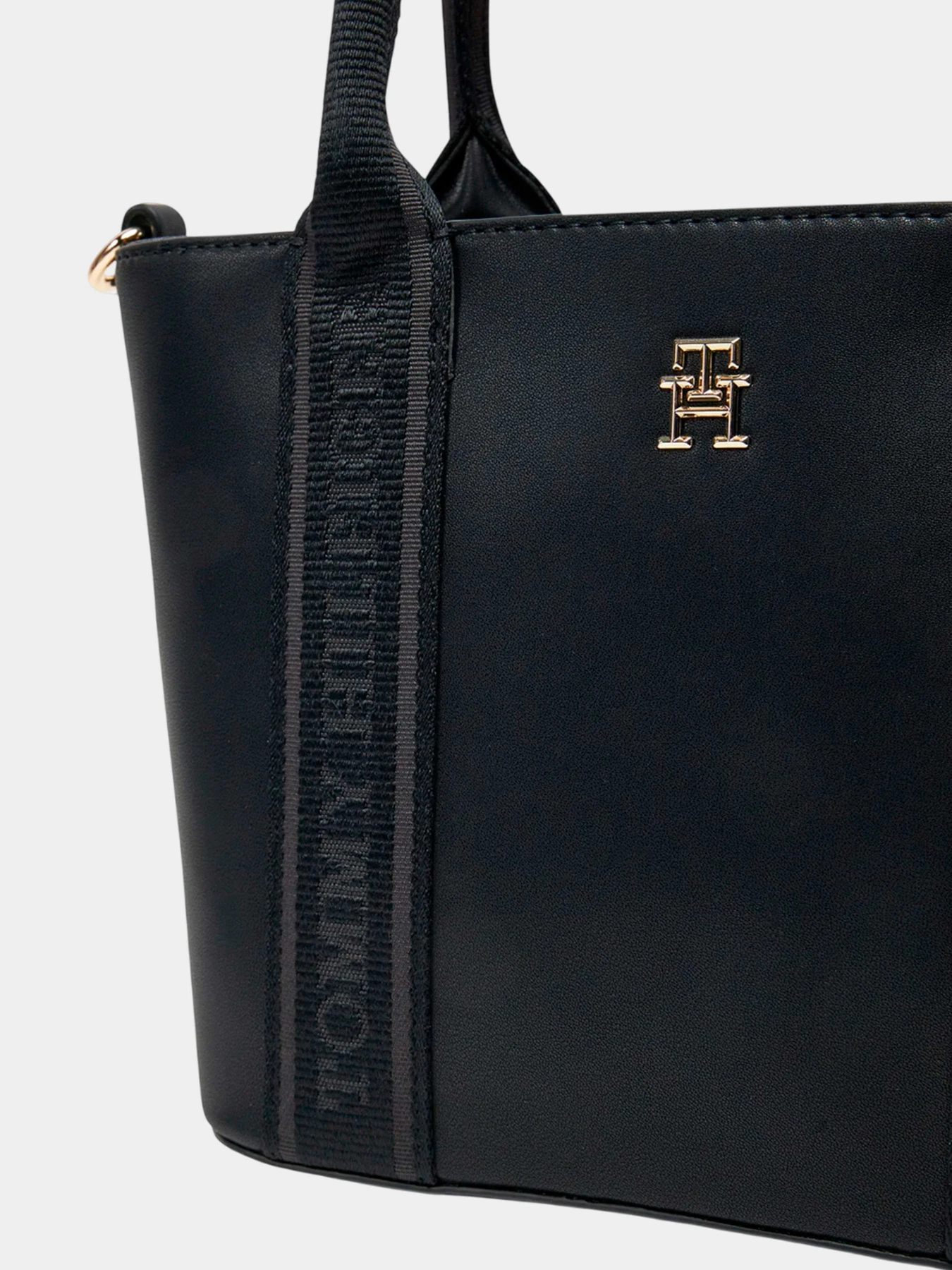 Сумки Tommy Hilfiger модель AW0AW17201-BDS Сумки Tommy Hilfiger модель AW0AW17201-BDS Фото