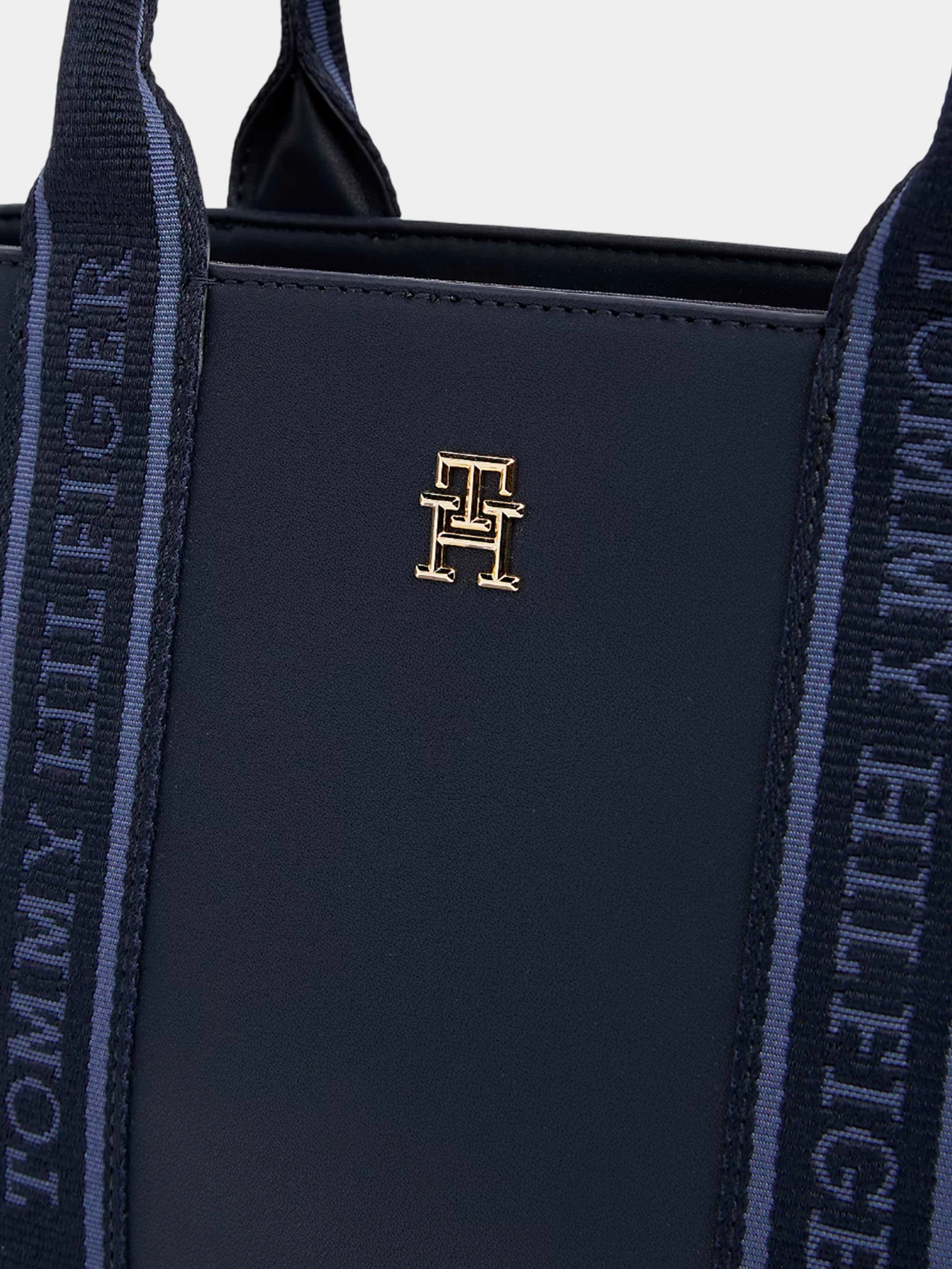Сумки Tommy Hilfiger модель AW0AW17201-DW6 Сумки Tommy Hilfiger модель AW0AW17201-DW6 Фото