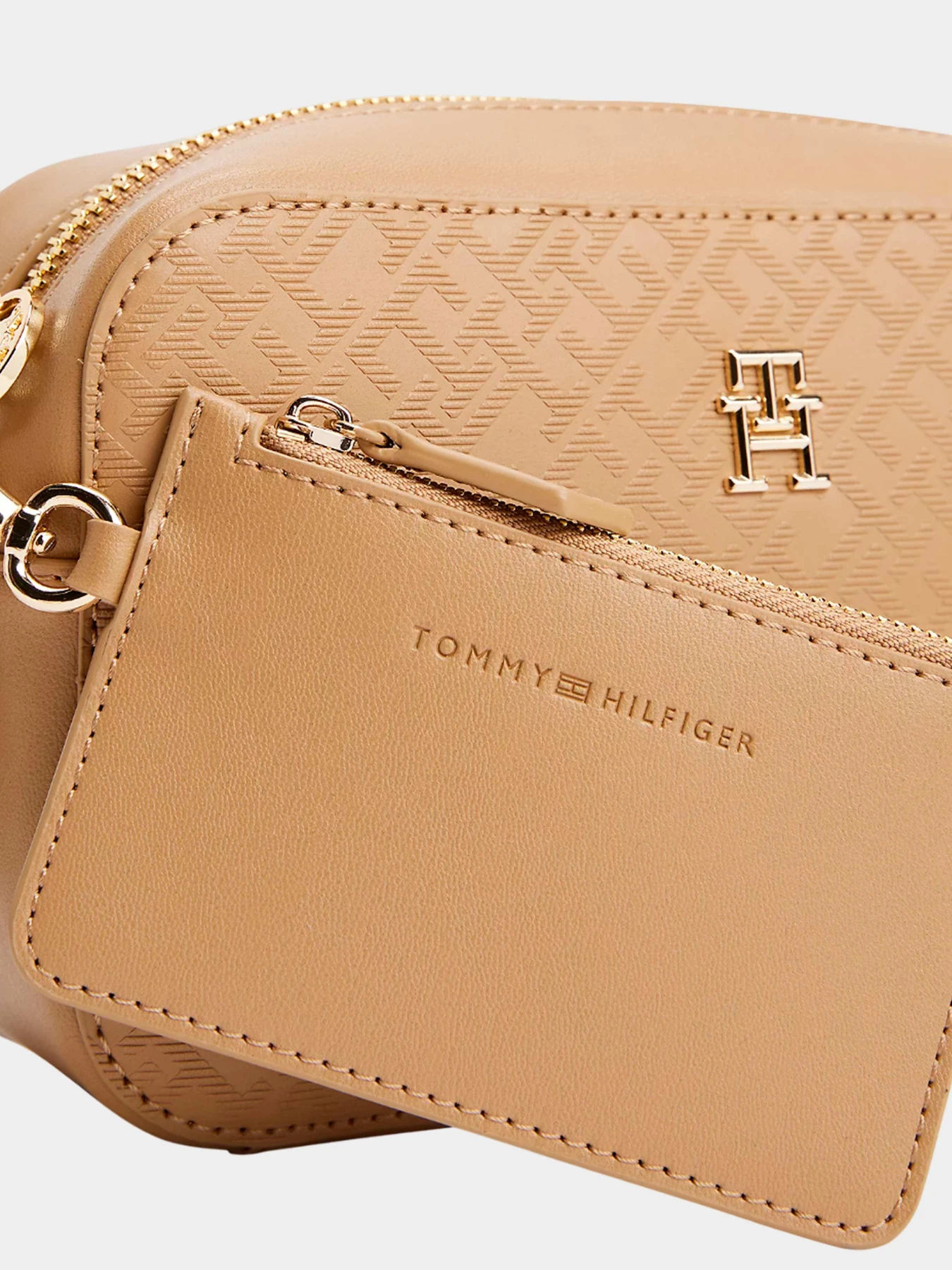 Сумки Tommy Hilfiger модель AW0AW17221-RBC Сумки Tommy Hilfiger модель AW0AW17221-RBC Фото