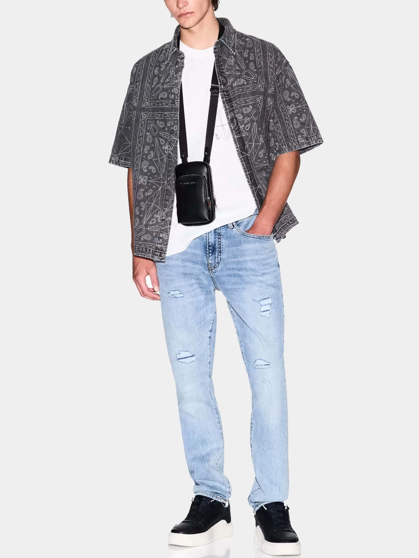 Рубашки Armani Exchange модель XM000622-AF14943-FC072 Рубашки Armani Exchange модель XM000622-AF14943-FC072 Фото