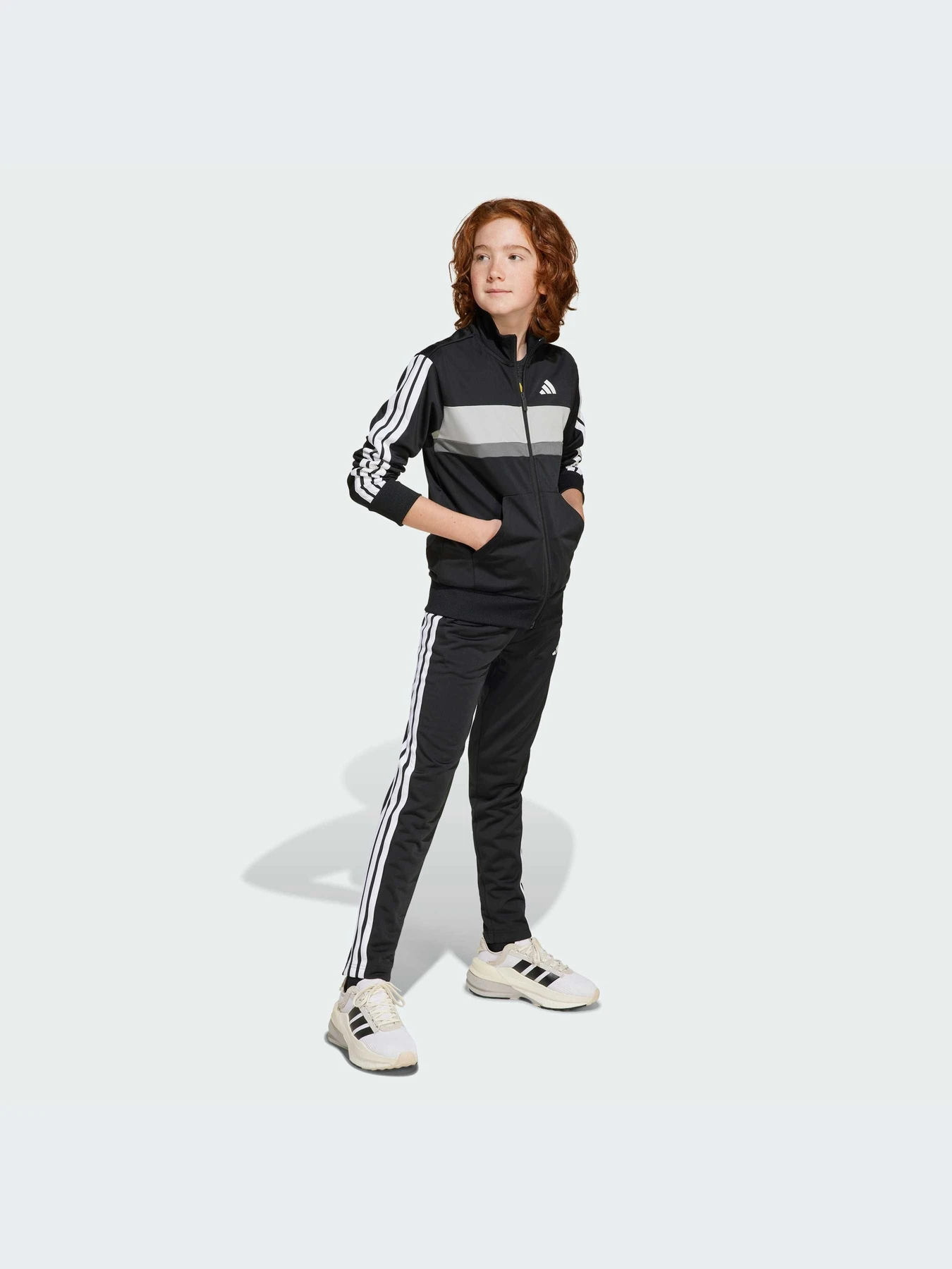 Костюмы Adidas модель JY0509-KZ Костюмы Adidas модель JY0509-KZ Фото