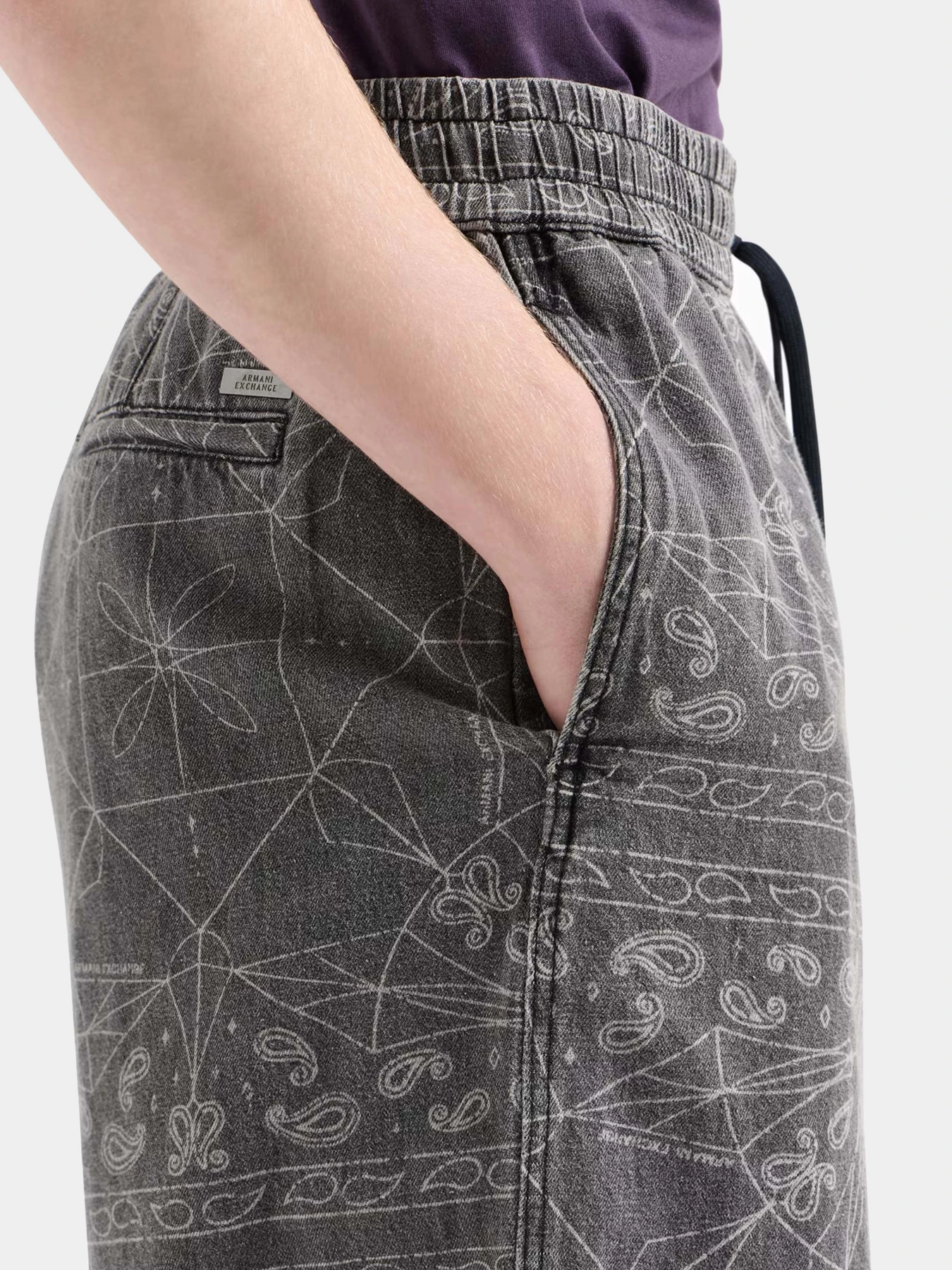 Шорты Armani Exchange модель XM000623-AF14943-FC072 Шорты Armani Exchange модель XM000623-AF14943-FC072 Фото