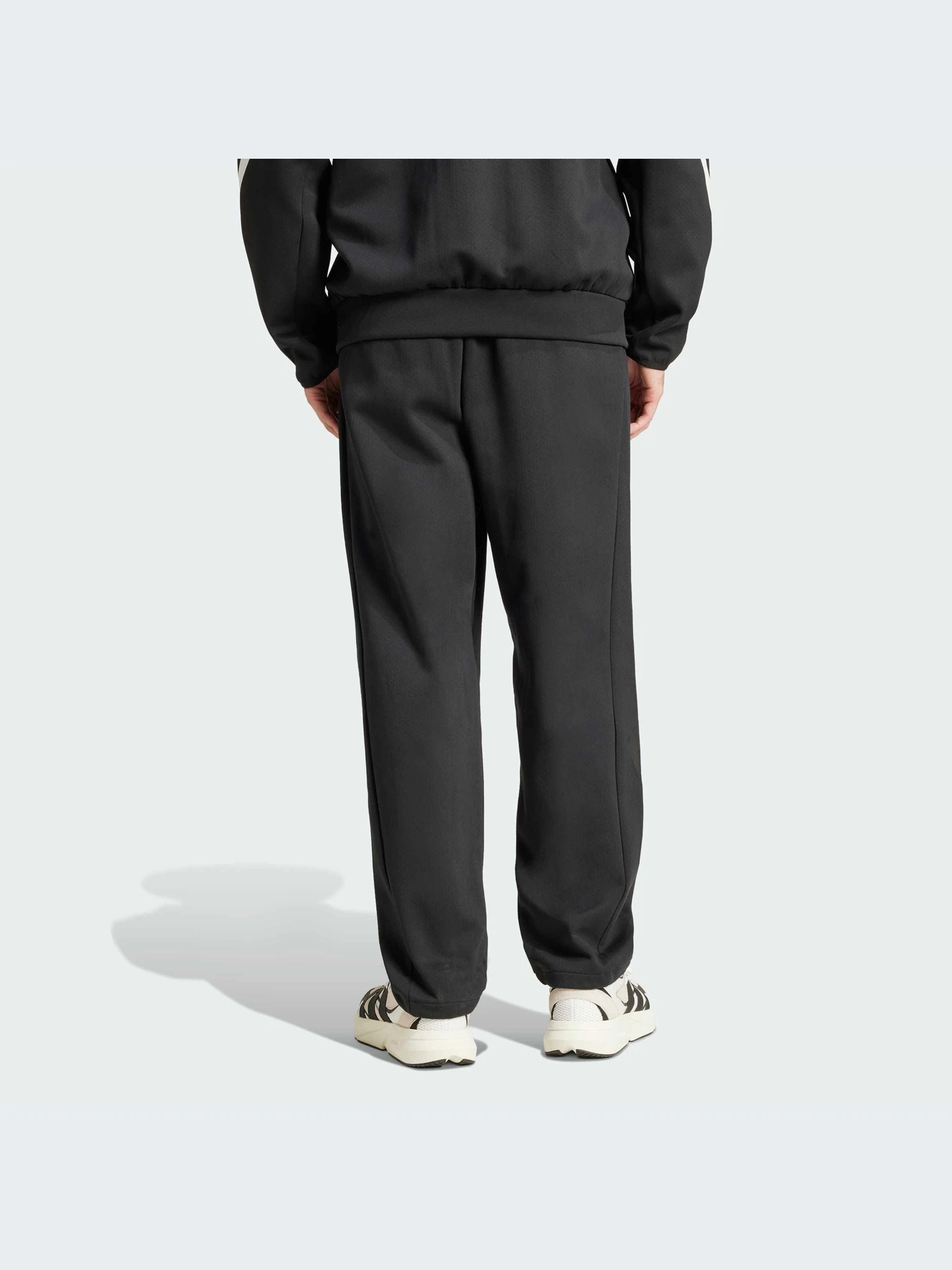 Брюки Adidas ZNE модель JC5478-KZ Брюки Adidas ZNE модель JC5478-KZ Фото