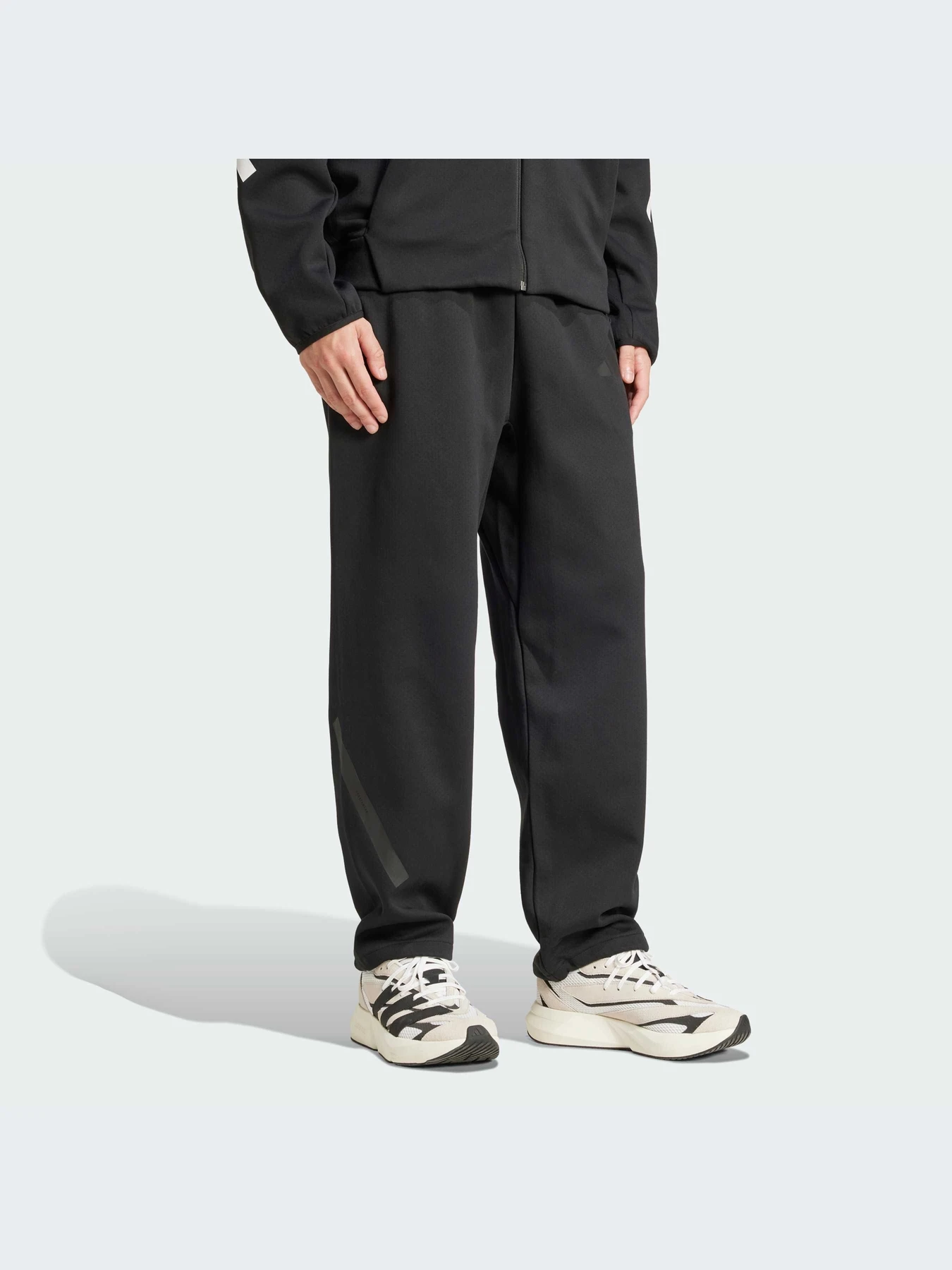 Брюки Adidas ZNE модель JC5478-KZ Брюки Adidas ZNE модель JC5478-KZ Фото