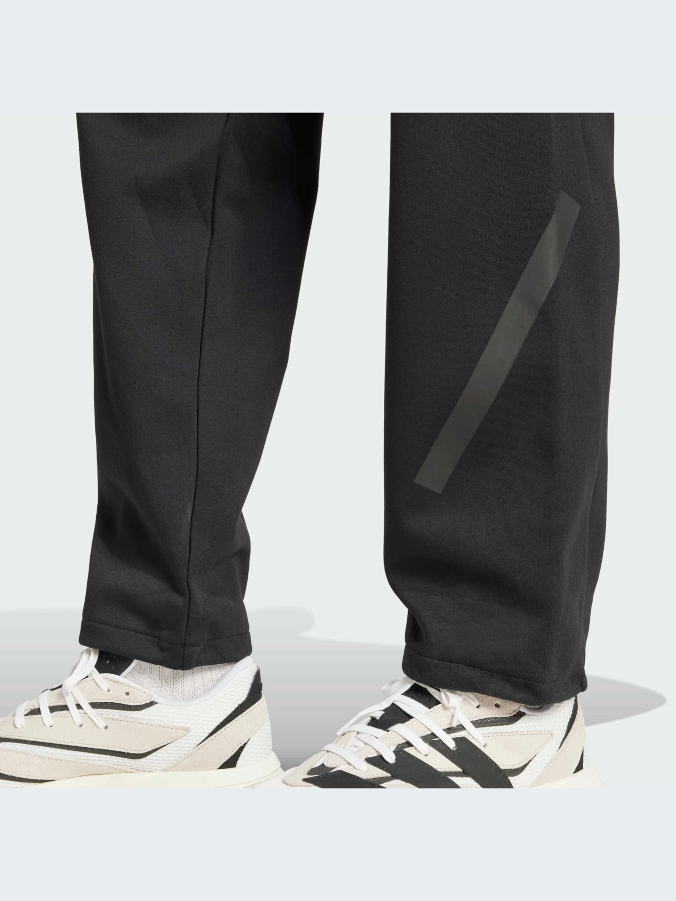 Брюки Adidas ZNE модель JC5478-KZ Брюки Adidas ZNE модель JC5478-KZ Фото