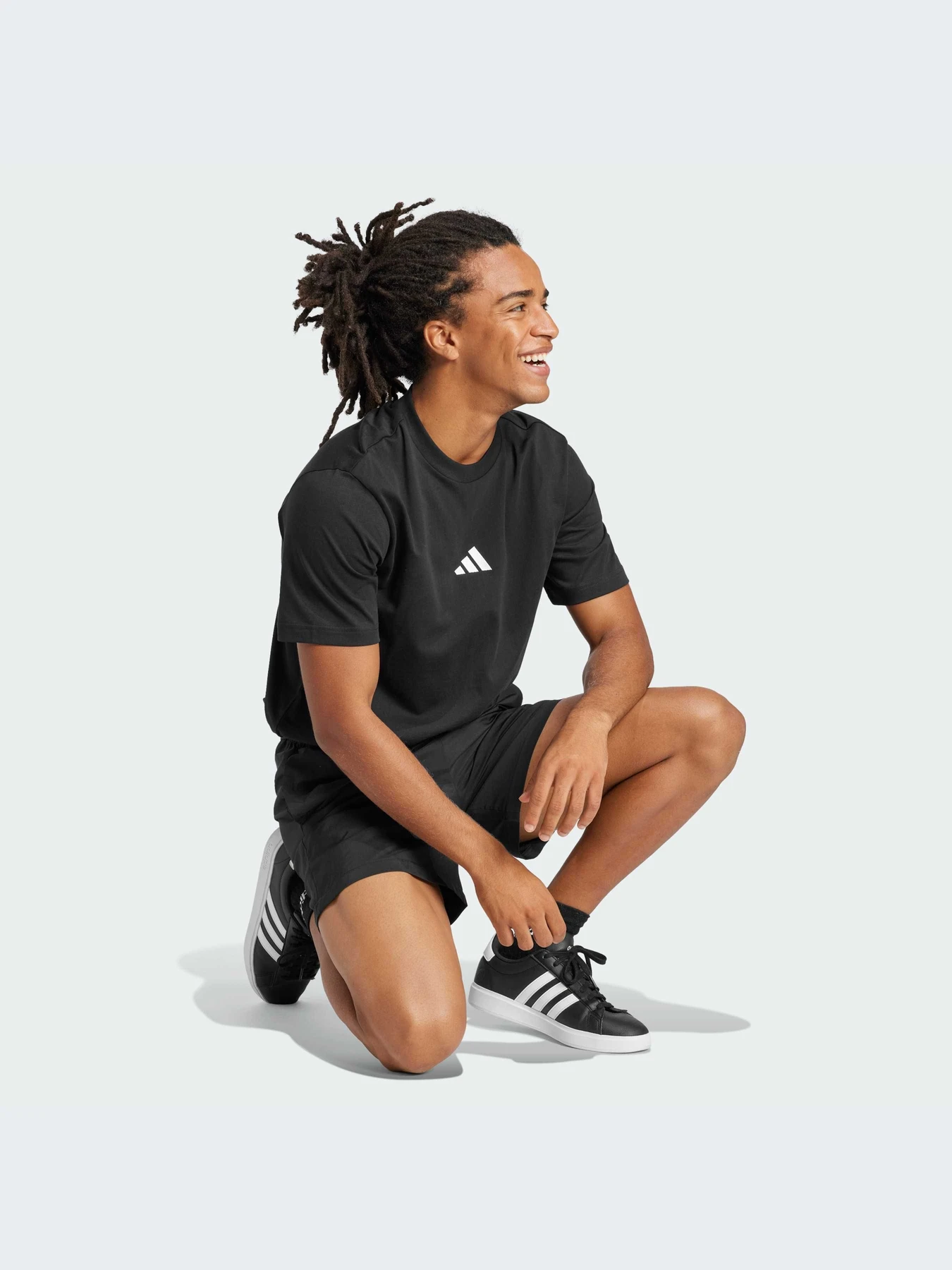 Футболки и поло Adidas модель JE9024-KZ Футболки и поло Adidas модель JE9024-KZ Фото