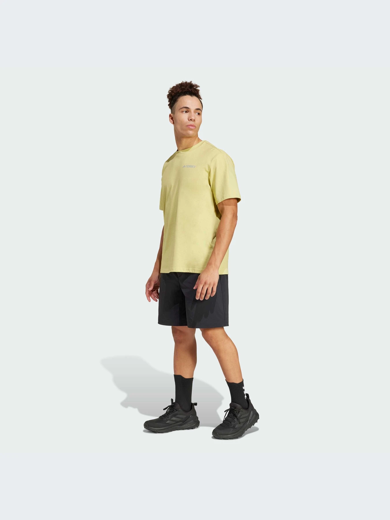 Футболки и поло Adidas модель JI8329-KZ Футболки и поло Adidas модель JI8329-KZ Фото