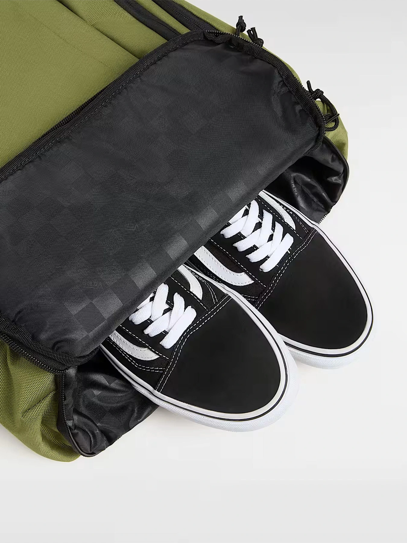Рюкзаки Vans модель VN000HRGZBF1 Фото
