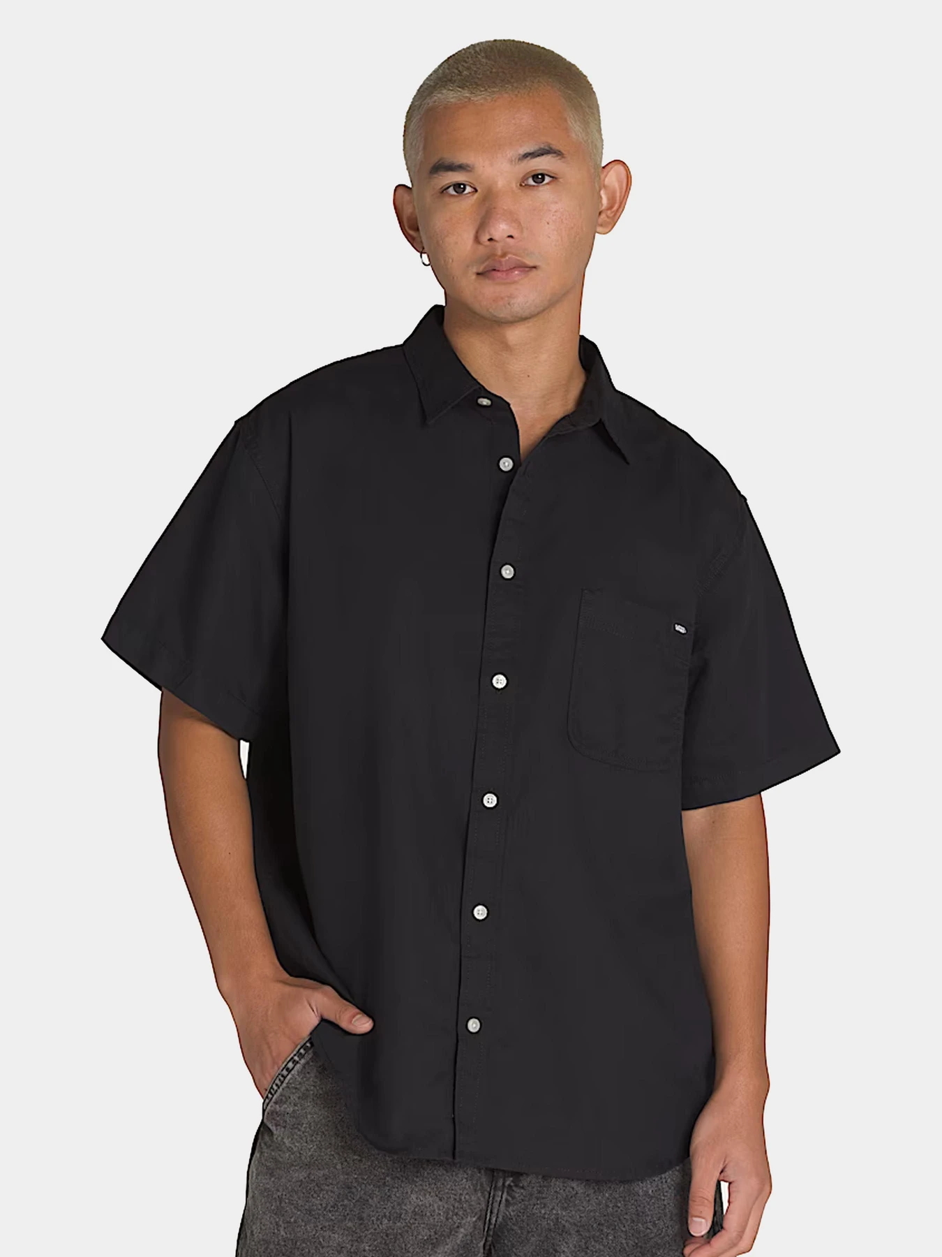 Рубашки Vans модель VN000M13BLK1 Рубашки Vans модель VN000M13BLK1 Фото