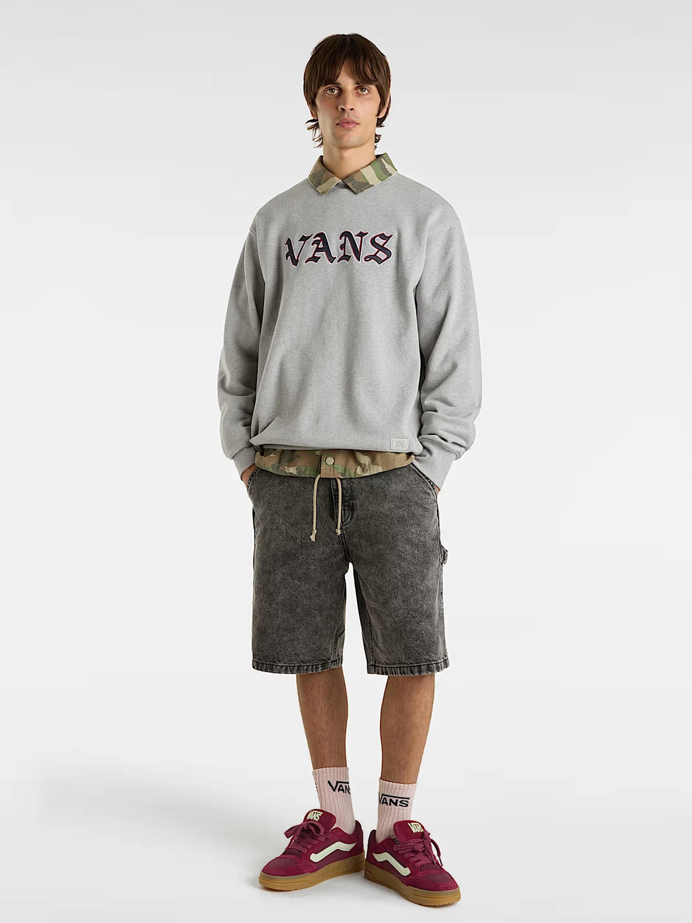 Худи и свитшоты Vans модель VN000M2102F1 Худи и свитшоты Vans модель VN000M2102F1 Фото