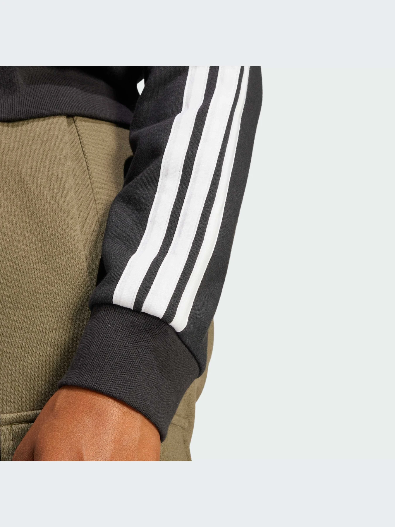 Худи и свитшоты Adidas модель JE0052-KZ Худи и свитшоты Adidas модель JE0052-KZ Фото