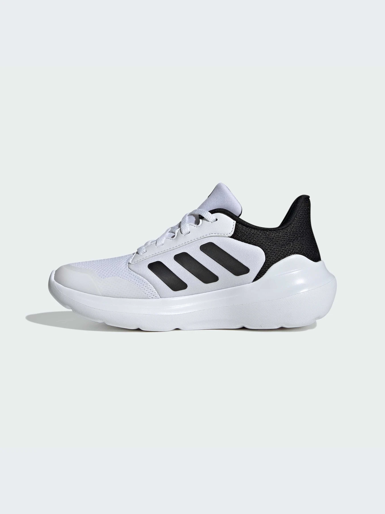 Кроссовки Adidas модель IE3541-KZ Кроссовки Adidas модель IE3541-KZ Фото