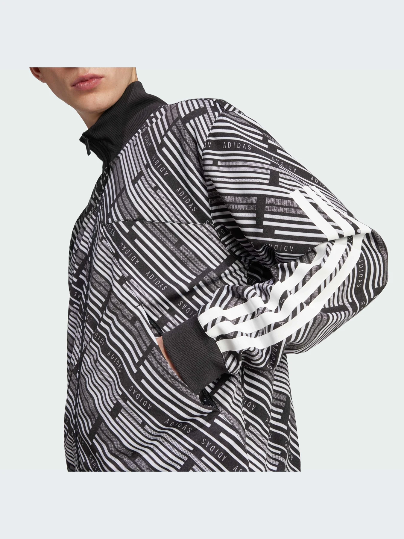 Спортивная одежда Adidas Tiro модель JZ8467-KZ Спортивная одежда Adidas Tiro модель JZ8467-KZ Фото