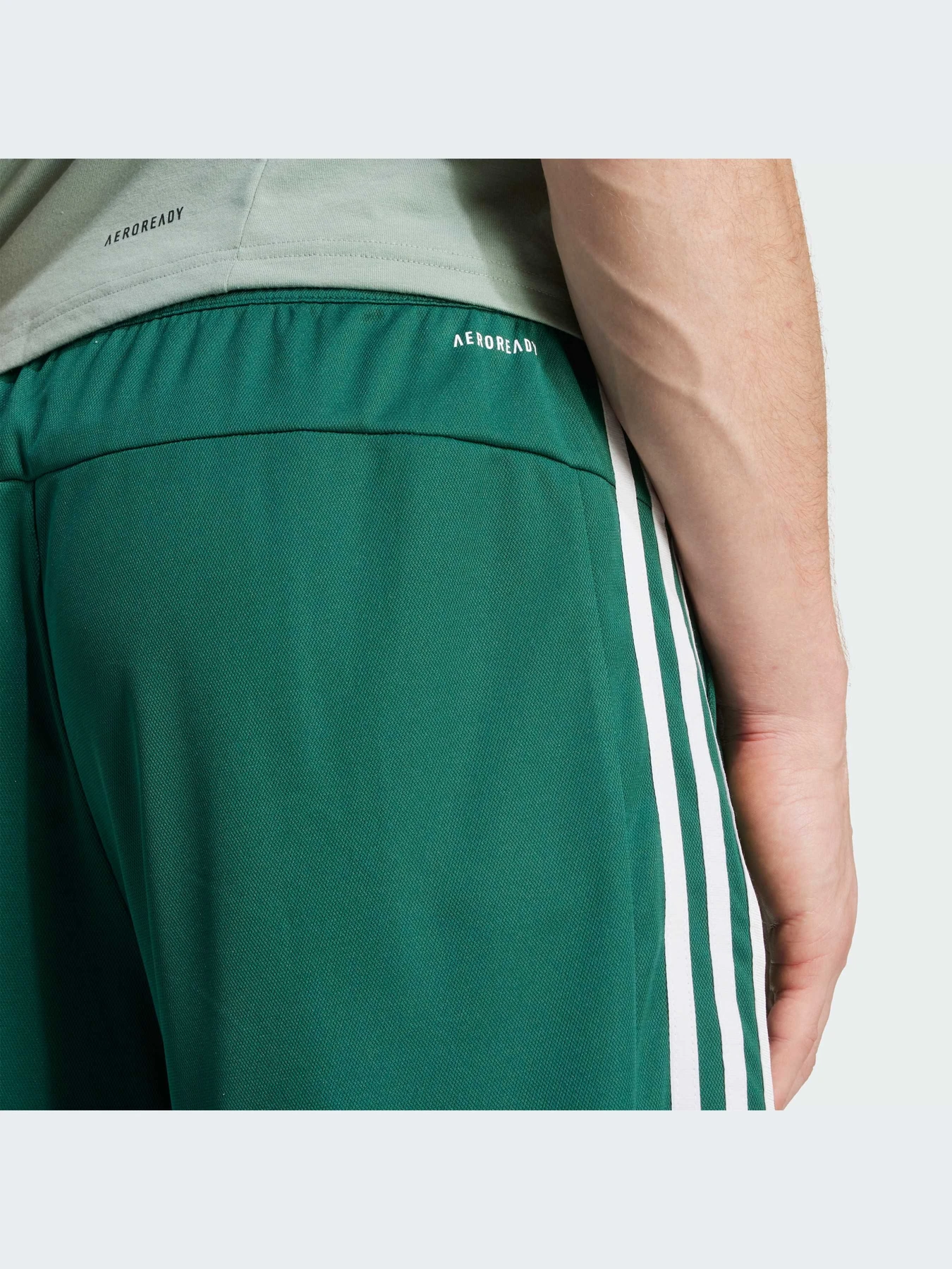 Шорты Adidas модель JC8346-KZ Шорты Adidas модель JC8346-KZ Фото