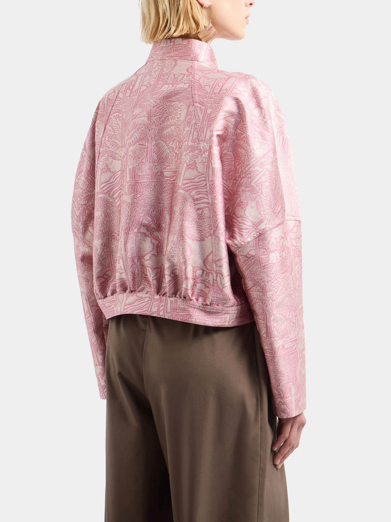 Куртки и дубленки Emporio Armani модель EW001548-TE13445-F4027 Куртки и дубленки Emporio Armani модель EW001548-TE13445-F4027 Фото