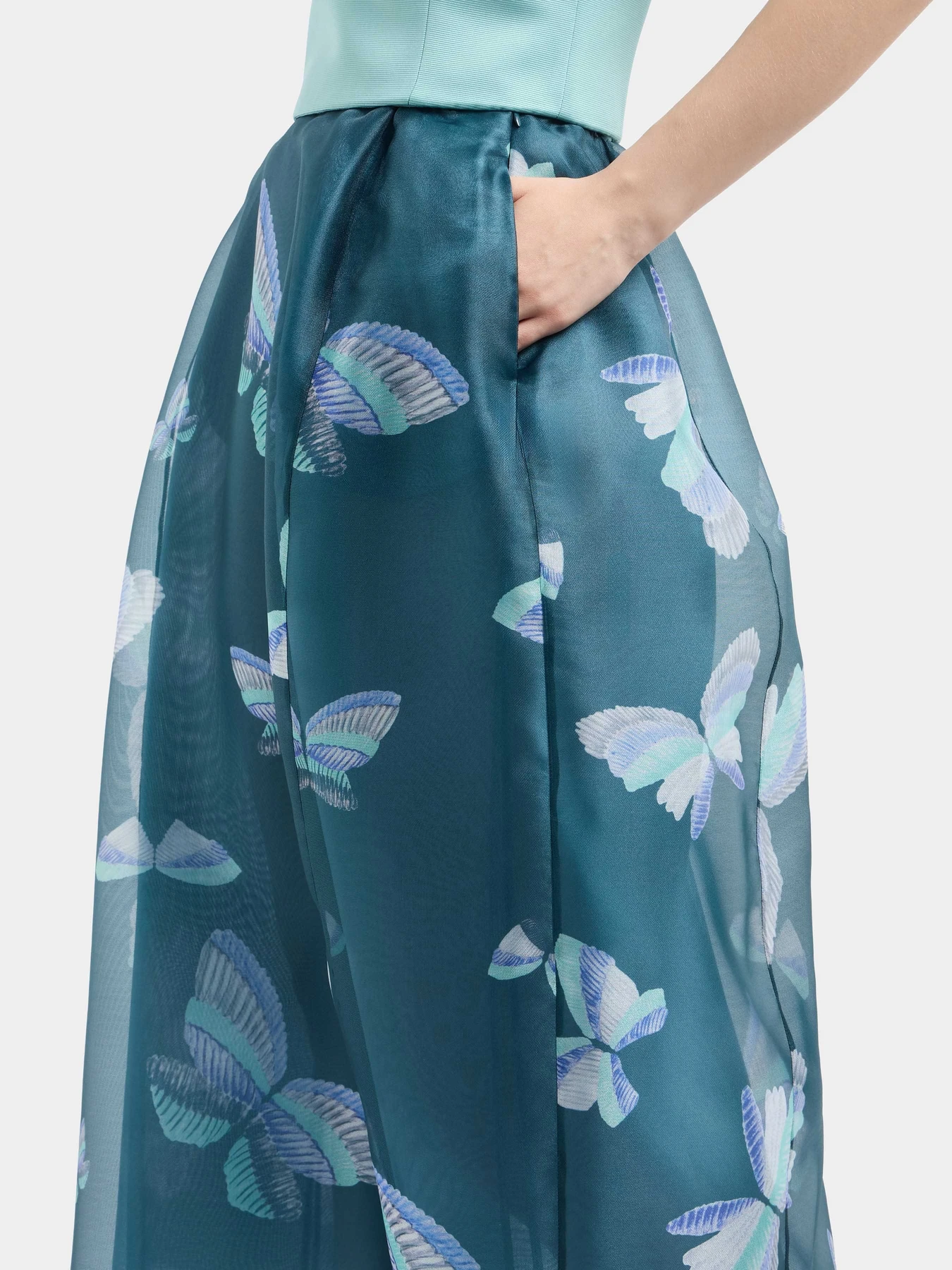 Юбки Emporio Armani модель EW001766-TE13440-P7003 Фото