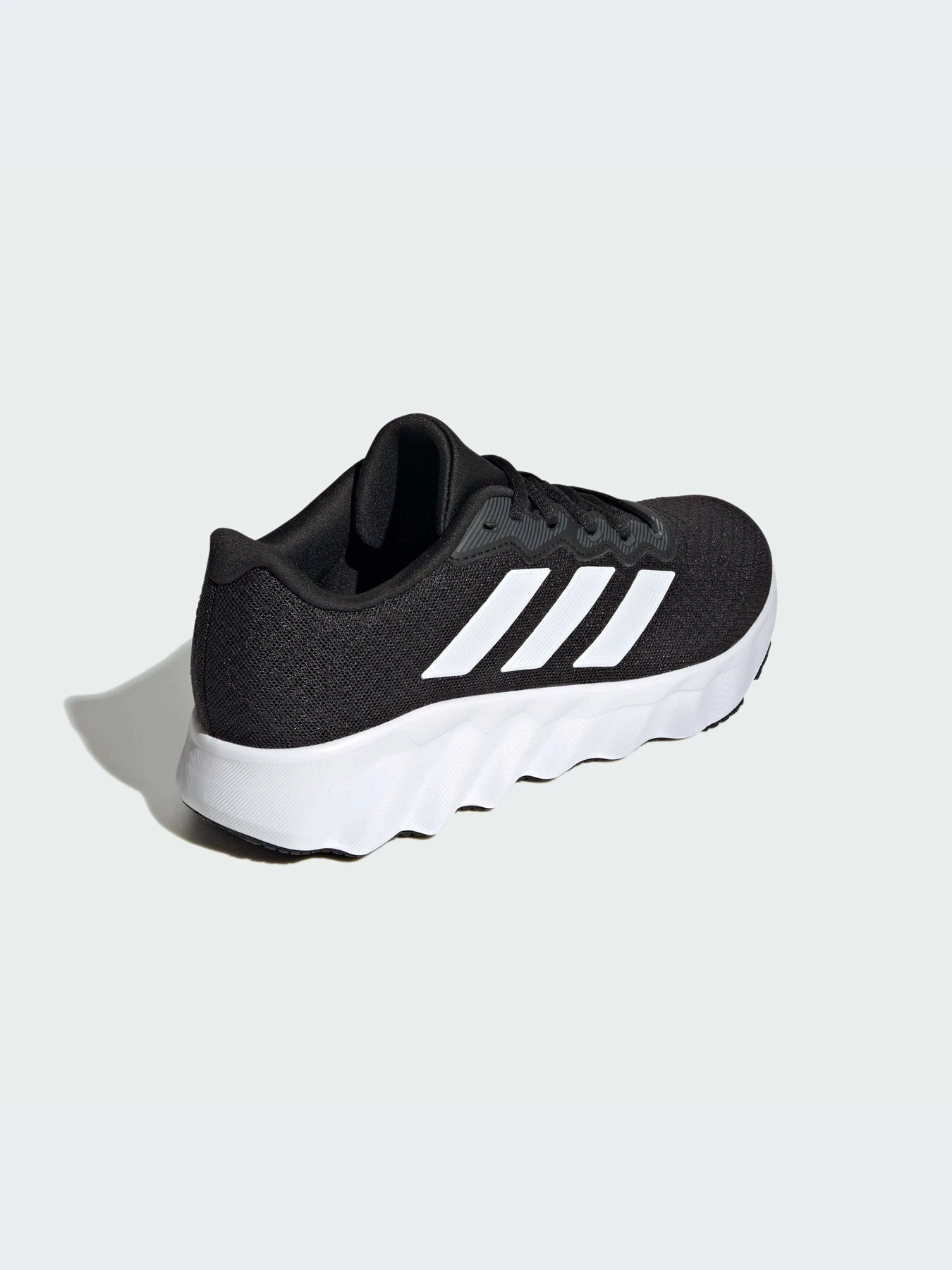 Кроссовки Adidas модель ID5258-KZ Кроссовки Adidas модель ID5258-KZ Фото