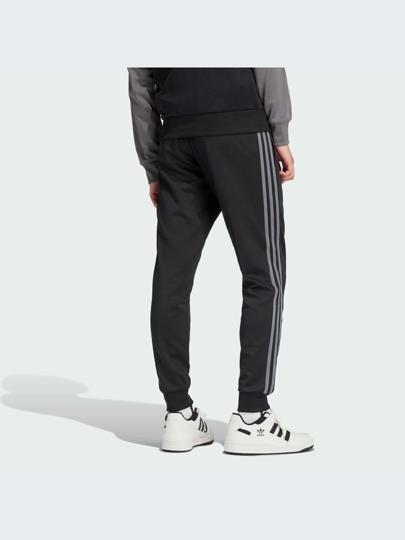 Брюки Adidas Adicolor модель IY9869-KZ Брюки Adidas Adicolor модель IY9869-KZ Фото