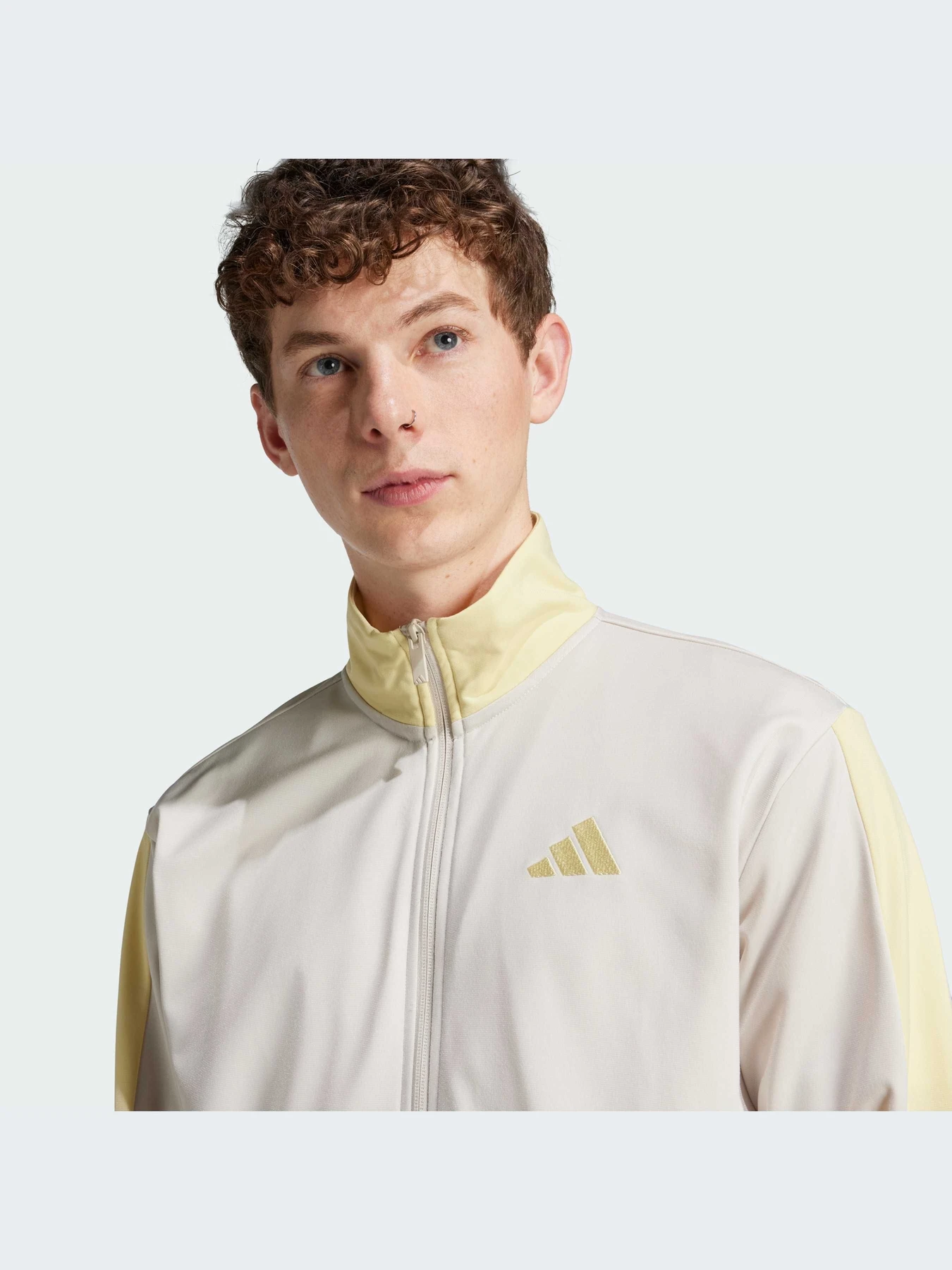 Костюмы Adidas модель JI8899-KZ Костюмы Adidas модель JI8899-KZ Фото