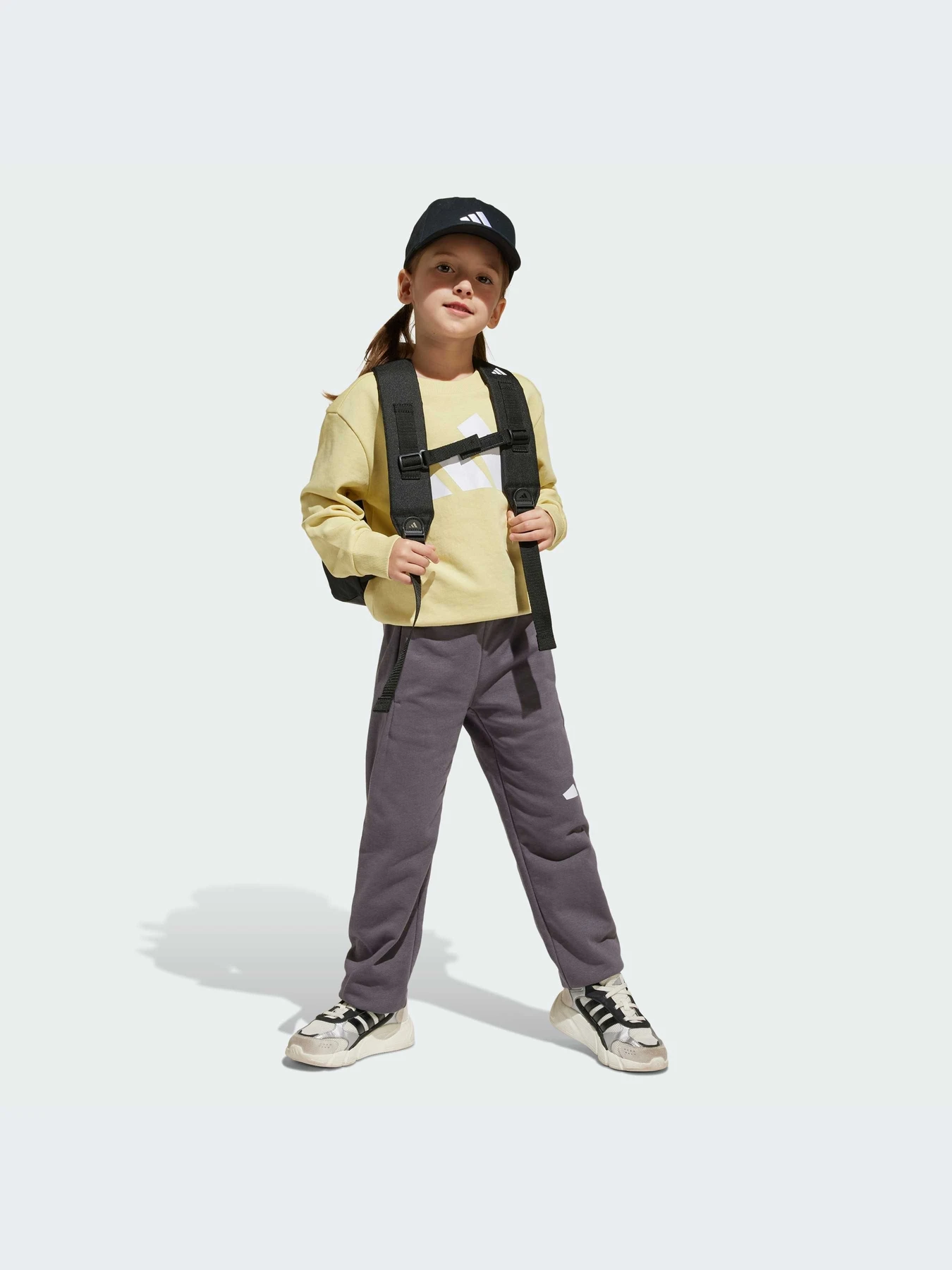 Костюмы Adidas модель JE1384-KZ Костюмы Adidas модель JE1384-KZ Фото