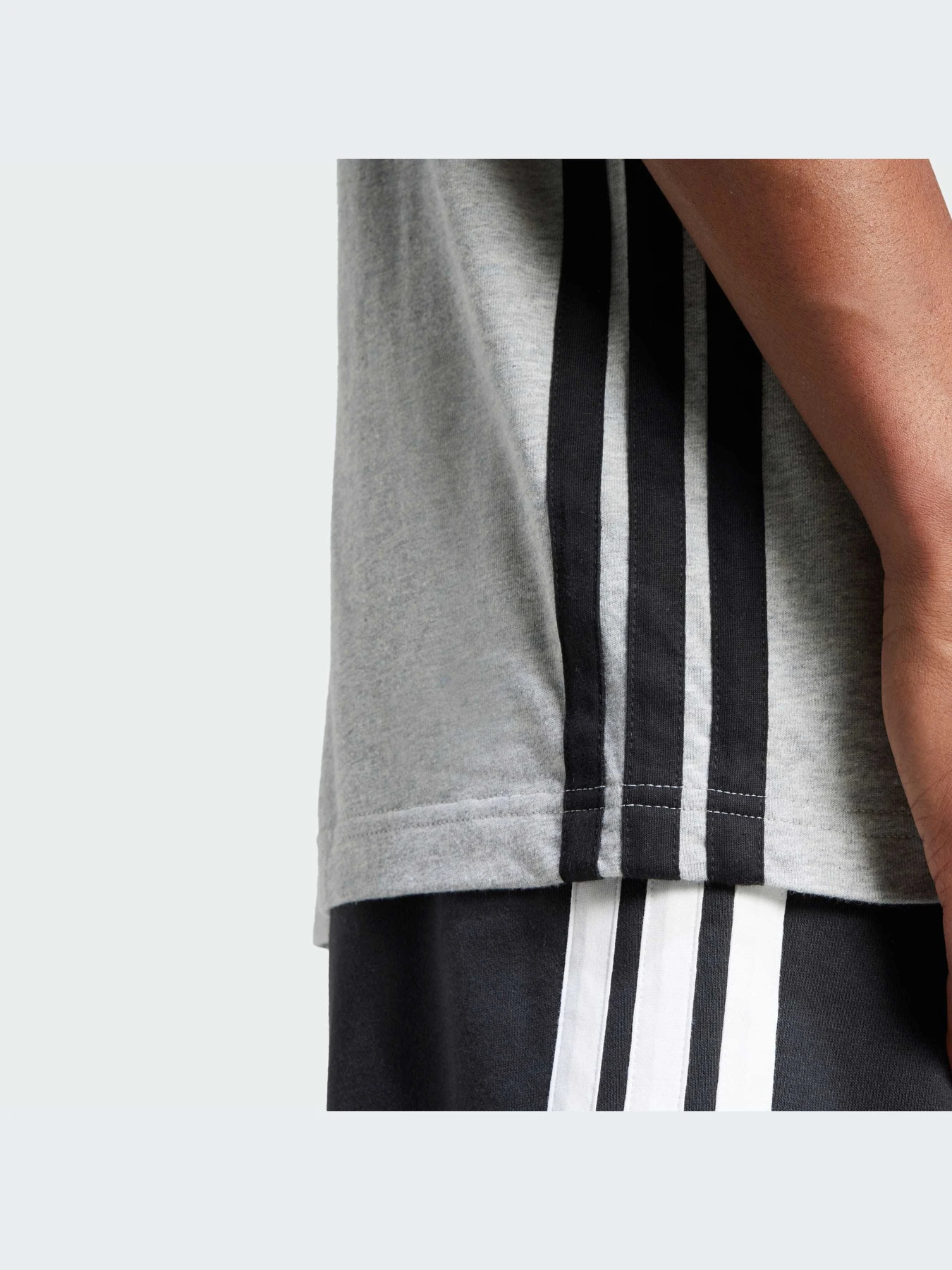 Футболки и поло Adidas модель JE6396-KZ Футболки и поло Adidas модель JE6396-KZ Фото