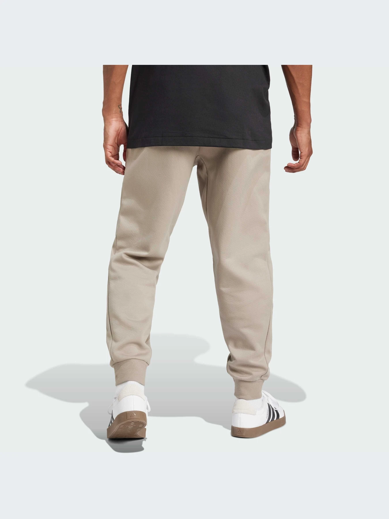 Брюки Adidas ZNE модель JC7914-KZ Брюки Adidas ZNE модель JC7914-KZ Фото
