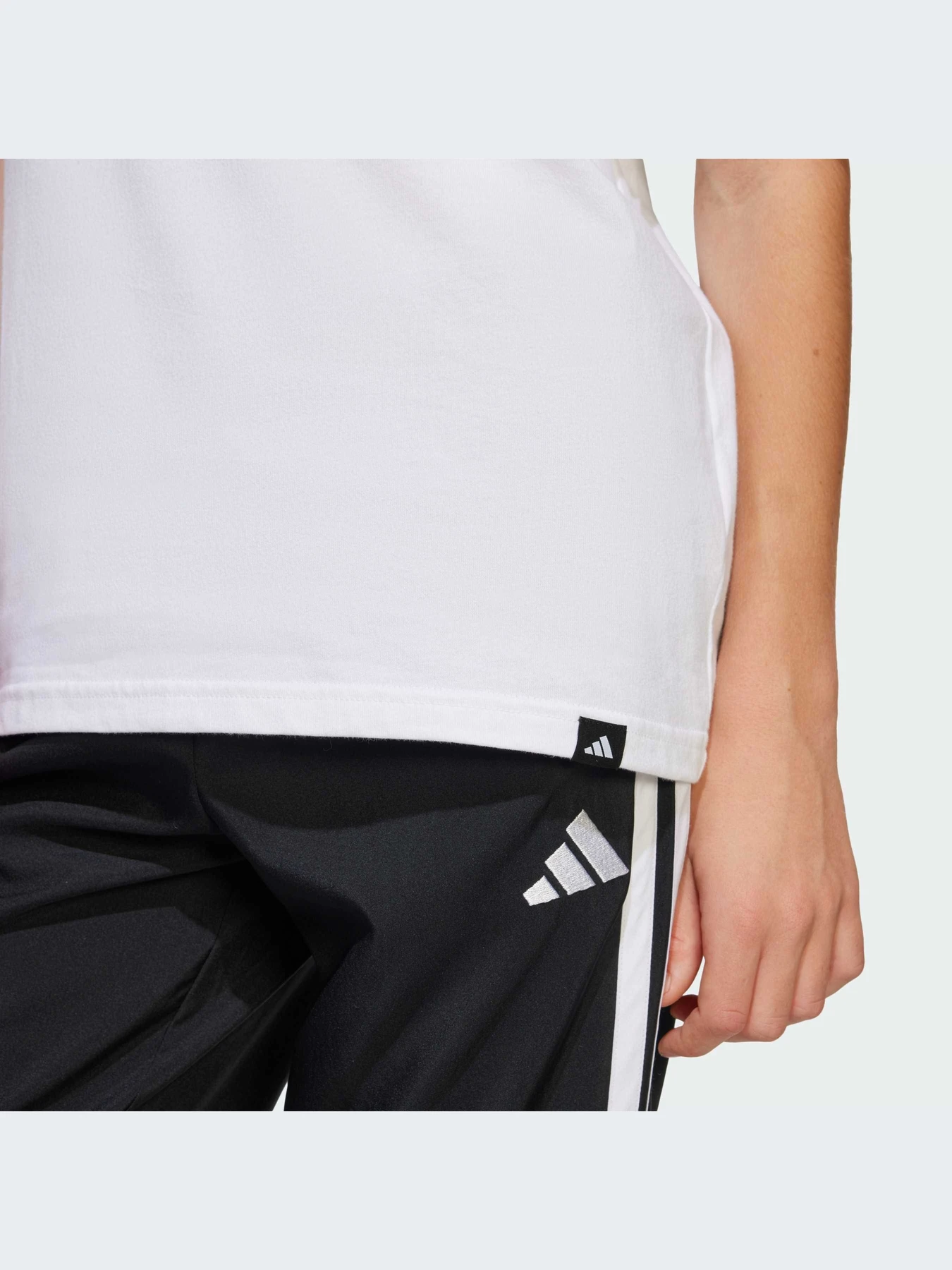 Футболки и поло Adidas модель JJ1412-KZ Футболки и поло Adidas модель JJ1412-KZ Фото