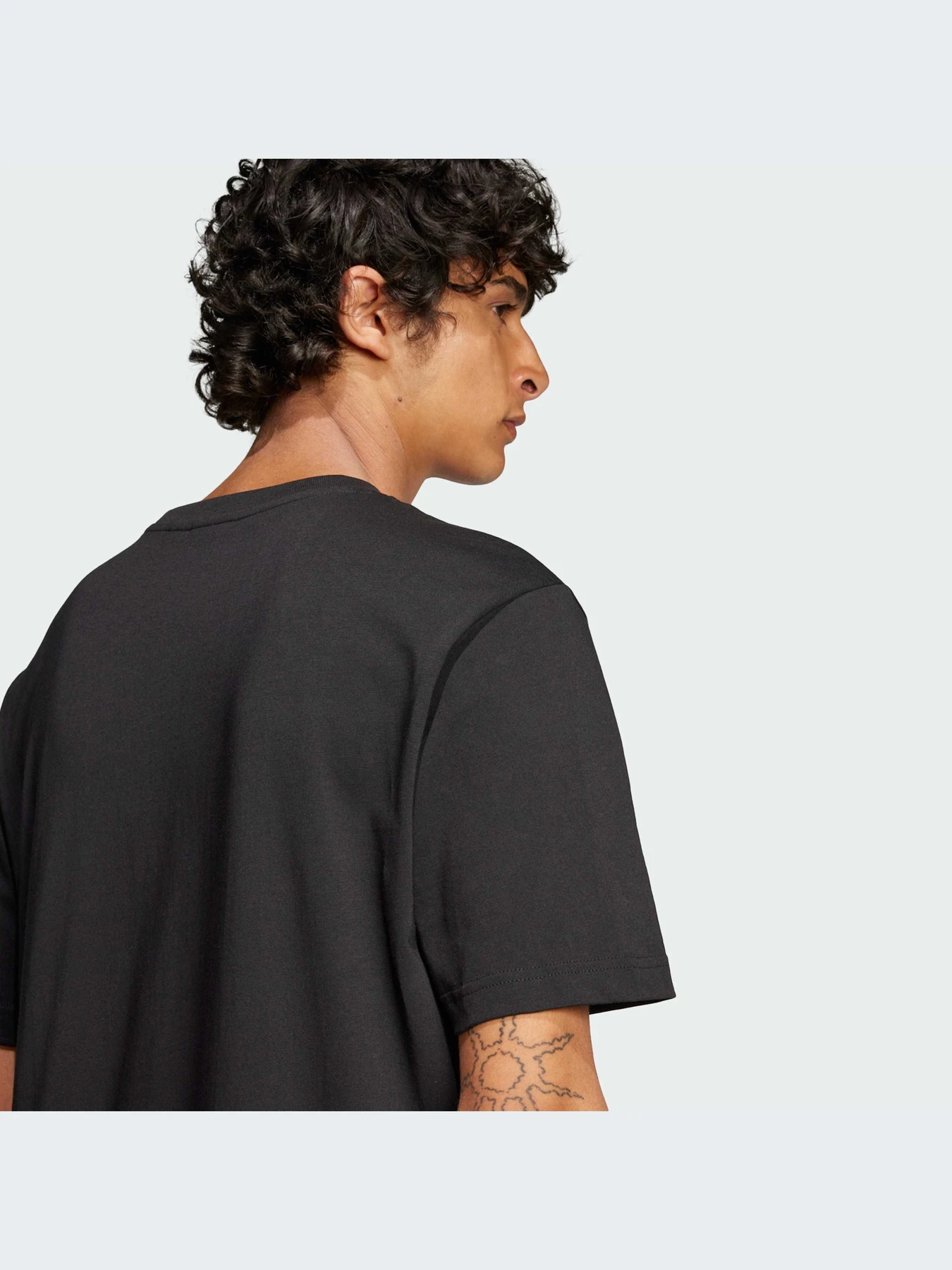 Футболки и поло Adidas модель JD0664-KZ Футболки и поло Adidas модель JD0664-KZ Фото