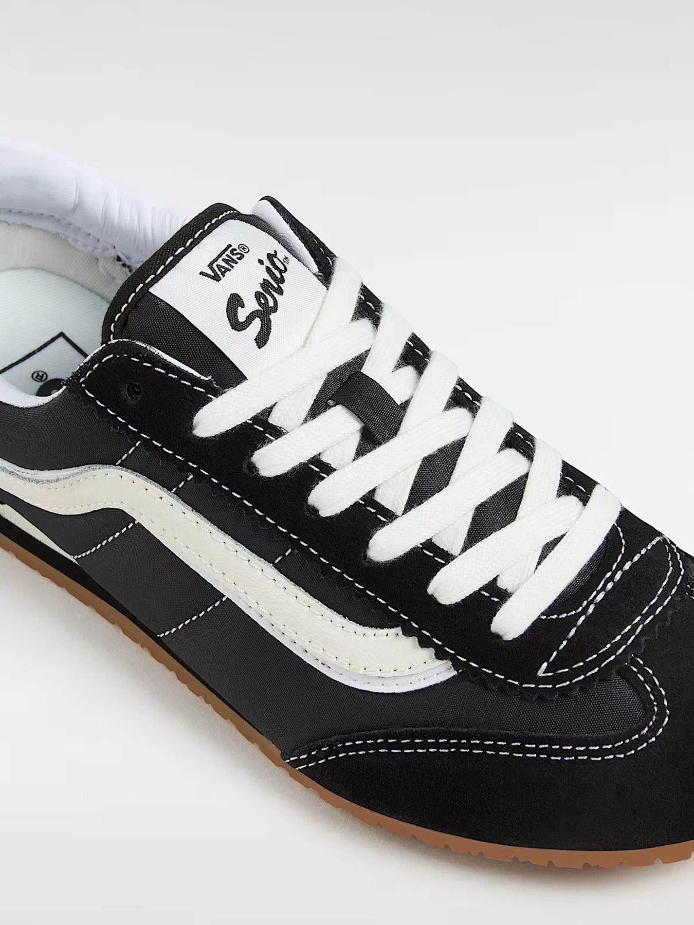 Кроссовки Vans модель VN000D83BLA1 Фото