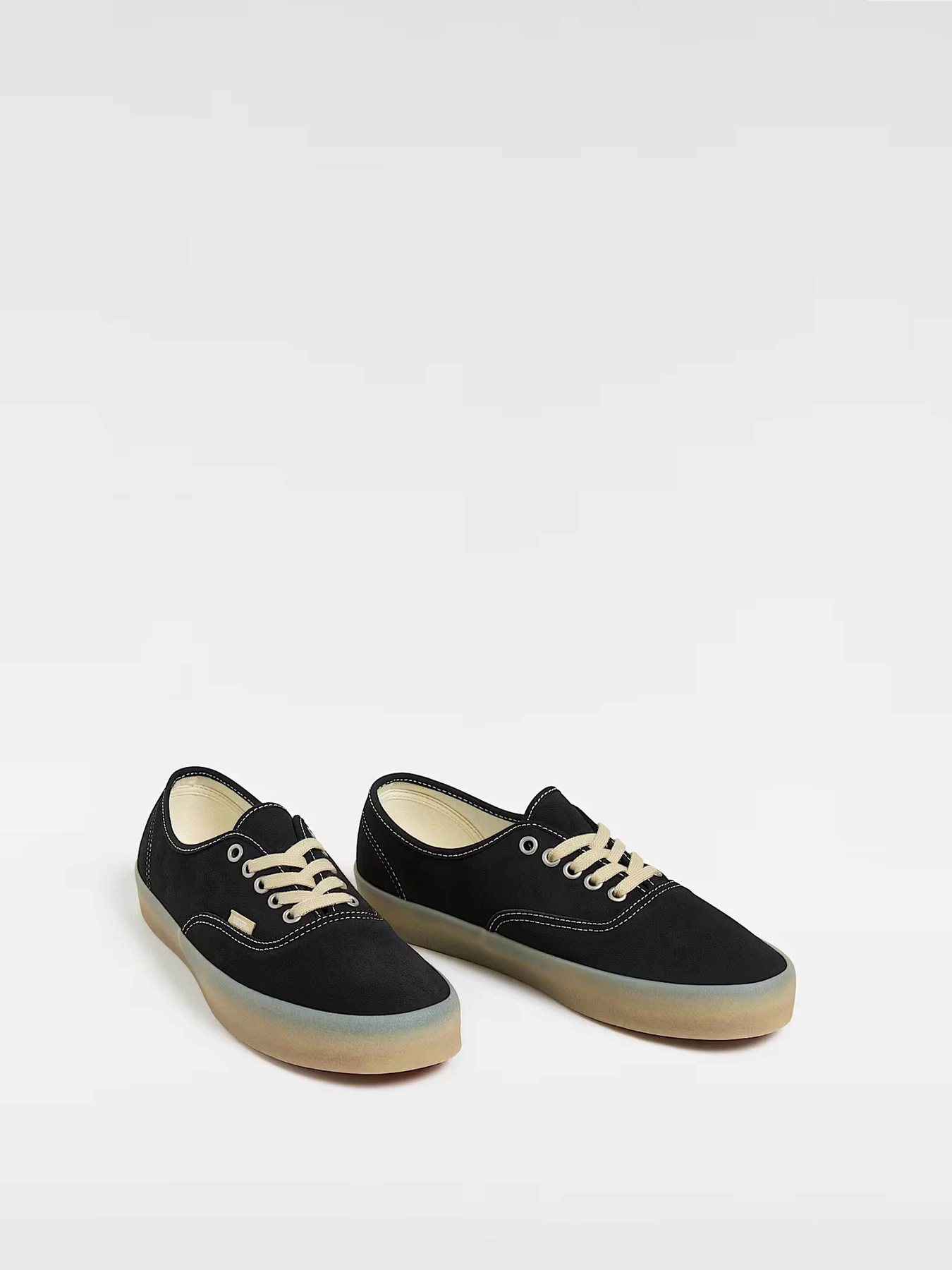 Кеды Vans модель VN000CRQ6RJ1 Кеды Vans модель VN000CRQ6RJ1 Фото