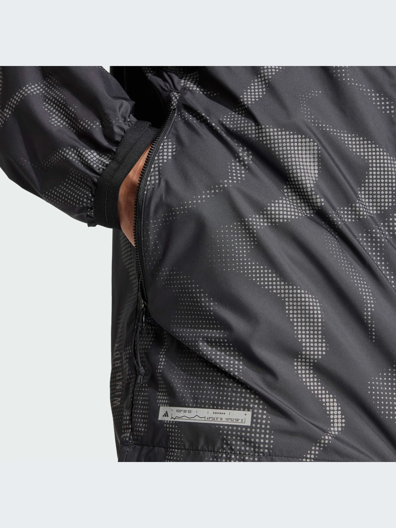 Куртки и дубленки Adidas модель IT3498-KZ Куртки и дубленки Adidas модель IT3498-KZ Фото