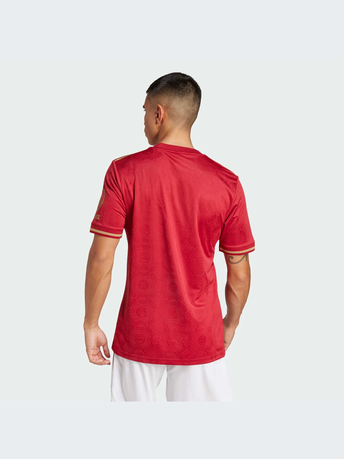 Футболки и поло Adidas модель JE6781-KZ Футболки и поло Adidas модель JE6781-KZ Фото