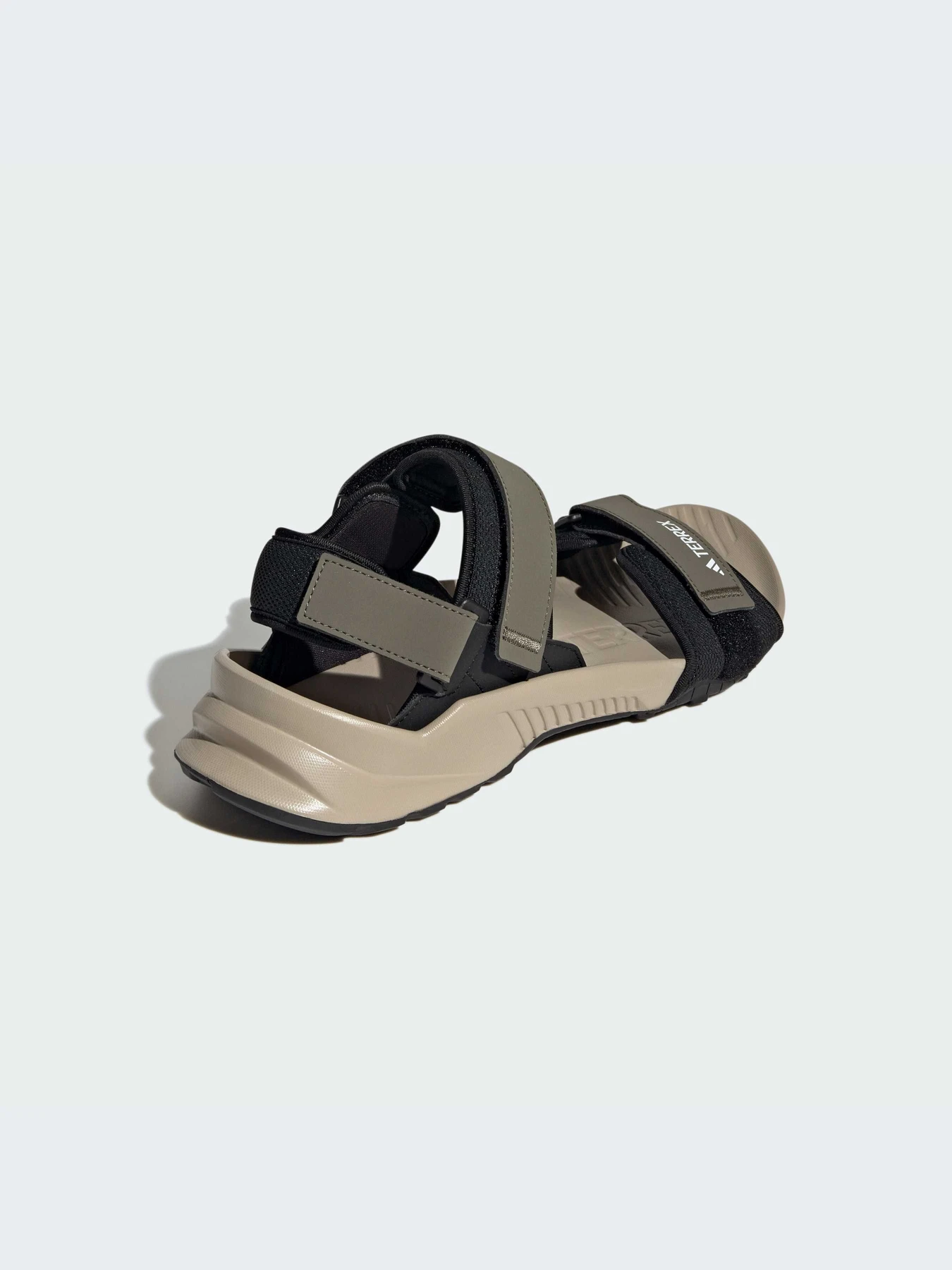 Сандалии Adidas модель JQ2236-KZ Сандалии Adidas модель JQ2236-KZ Фото