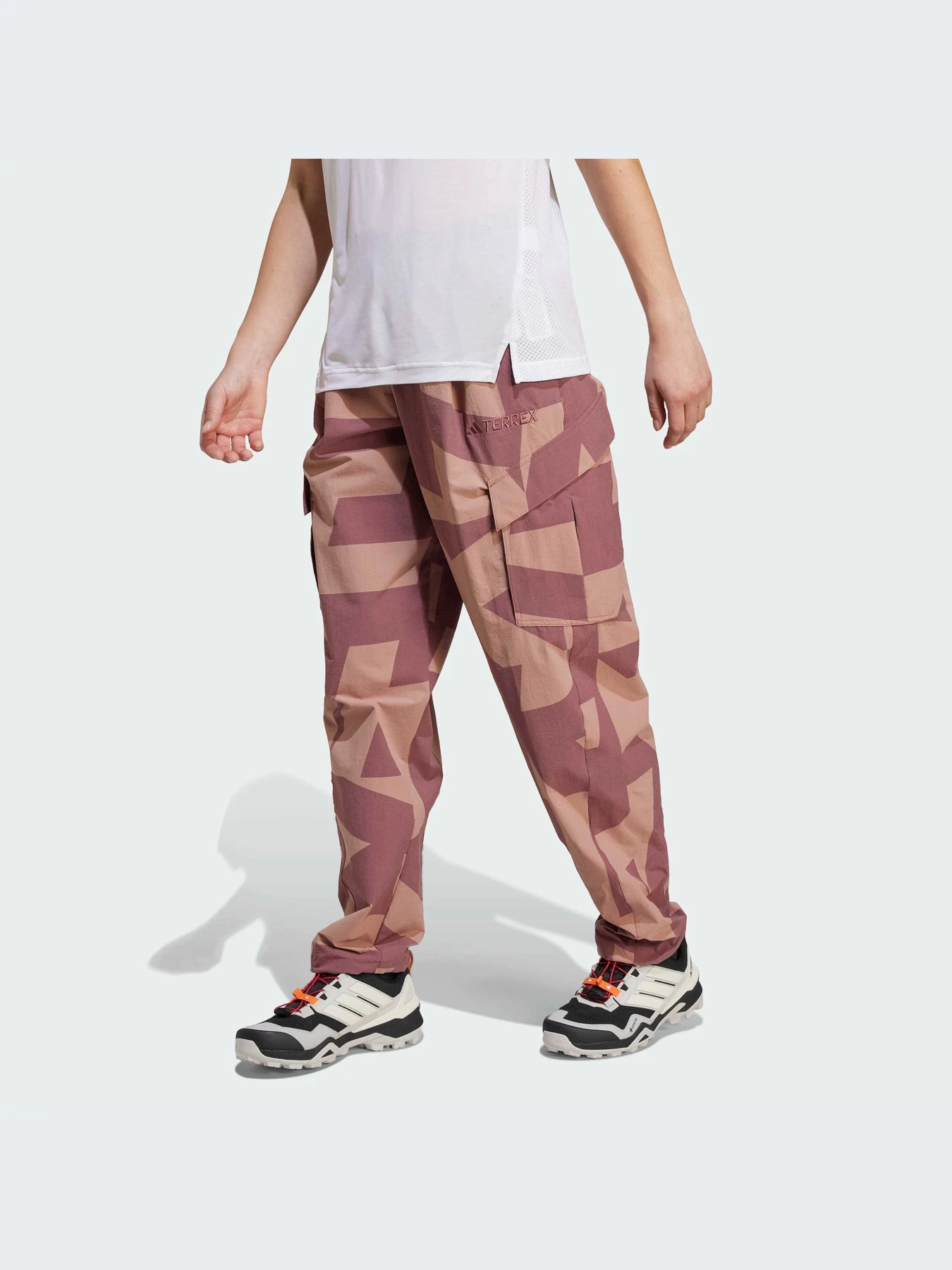 Брюки Adidas модель JE9430-KZ Брюки Adidas модель JE9430-KZ Фото