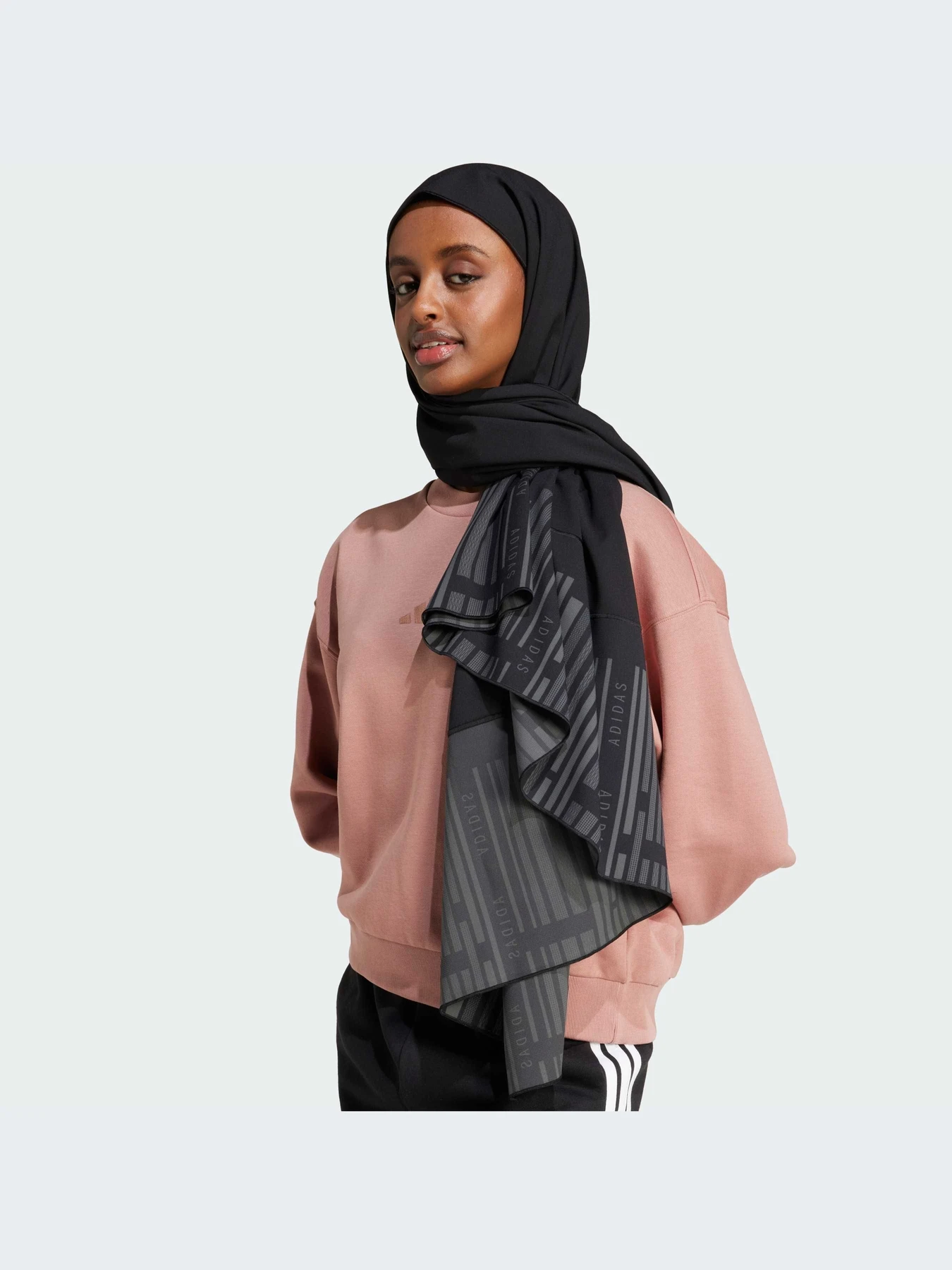 Шарфы и платки Adidas Tiro модель JZ5920-KZ Шарфы и платки Adidas Tiro модель JZ5920-KZ Фото