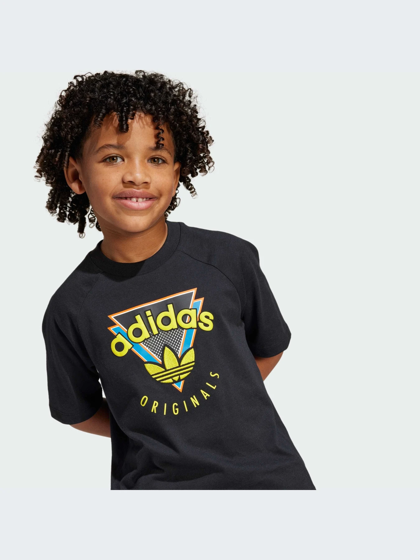 Костюмы Adidas Graphics модель JN4536-KZ Костюмы Adidas Graphics модель JN4536-KZ Фото