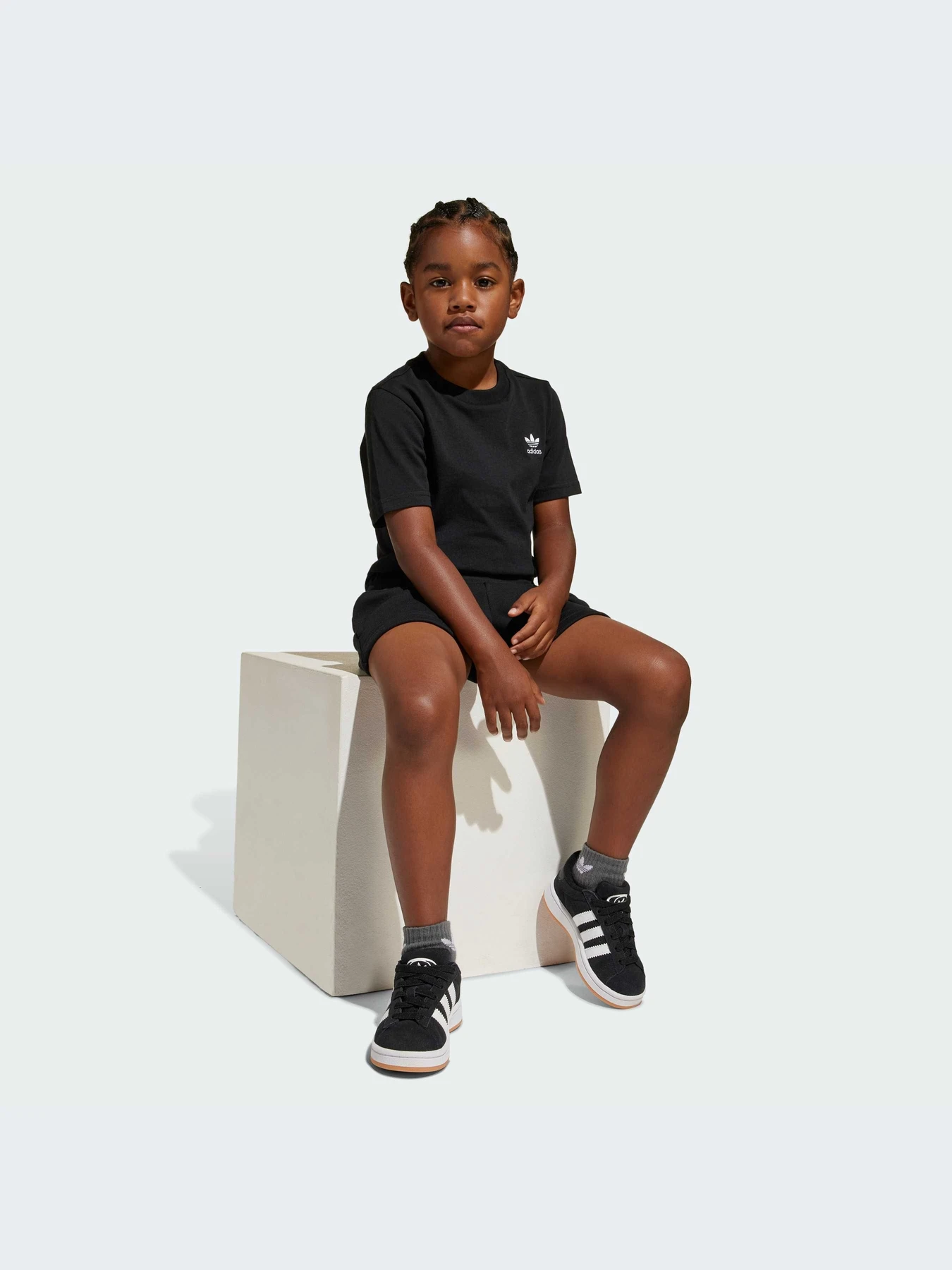 Костюмы Adidas модель JI5842-KZ Костюмы Adidas модель JI5842-KZ Фото