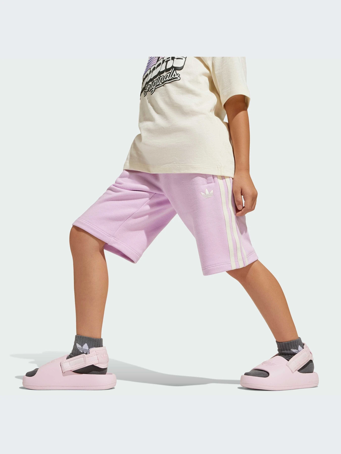 Костюмы Adidas Graphics модель JC8533-KZ Костюмы Adidas Graphics модель JC8533-KZ Фото