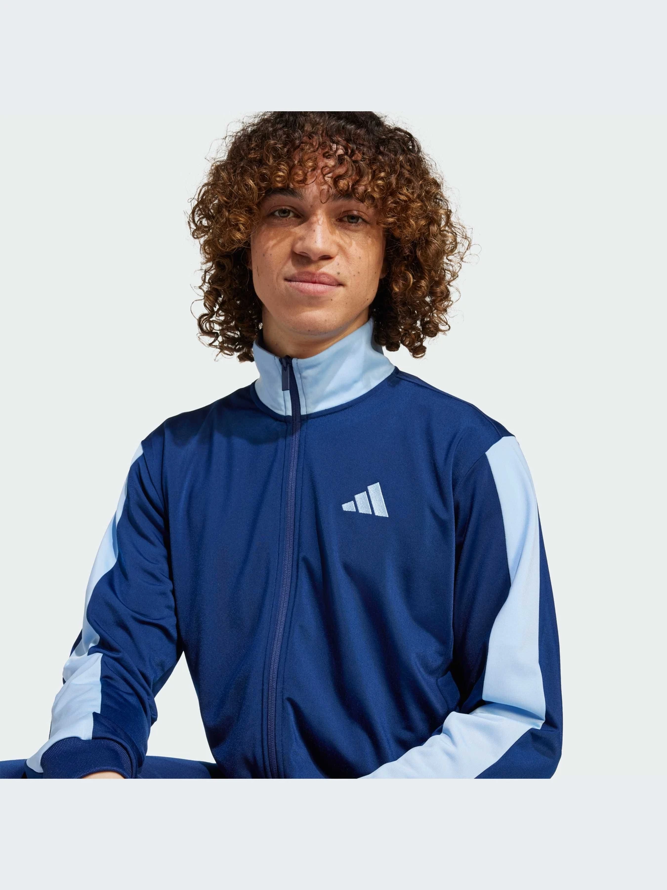 Костюмы Adidas модель JI8898-KZ Костюмы Adidas модель JI8898-KZ Фото