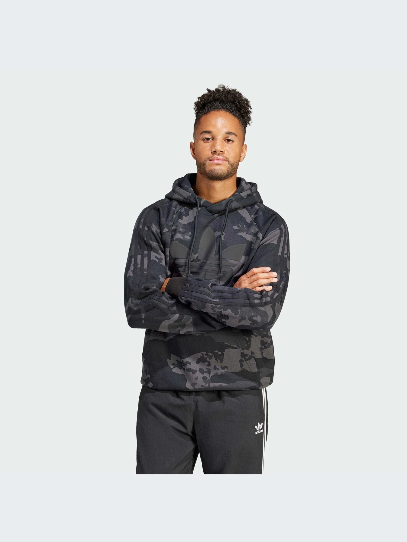 Худи и свитшоты Adidas Graphics модель IS2898-KZ Худи и свитшоты Adidas Graphics модель IS2898-KZ Фото