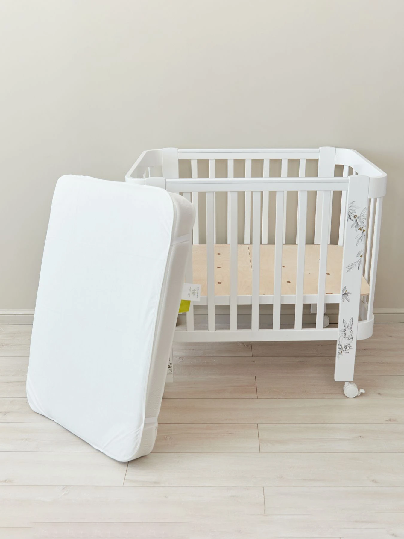 Наматрасник детский 140х70 см Happy Baby модель 87508_white Наматрасник детский 140х70 см Happy Baby модель 87508_white Фото